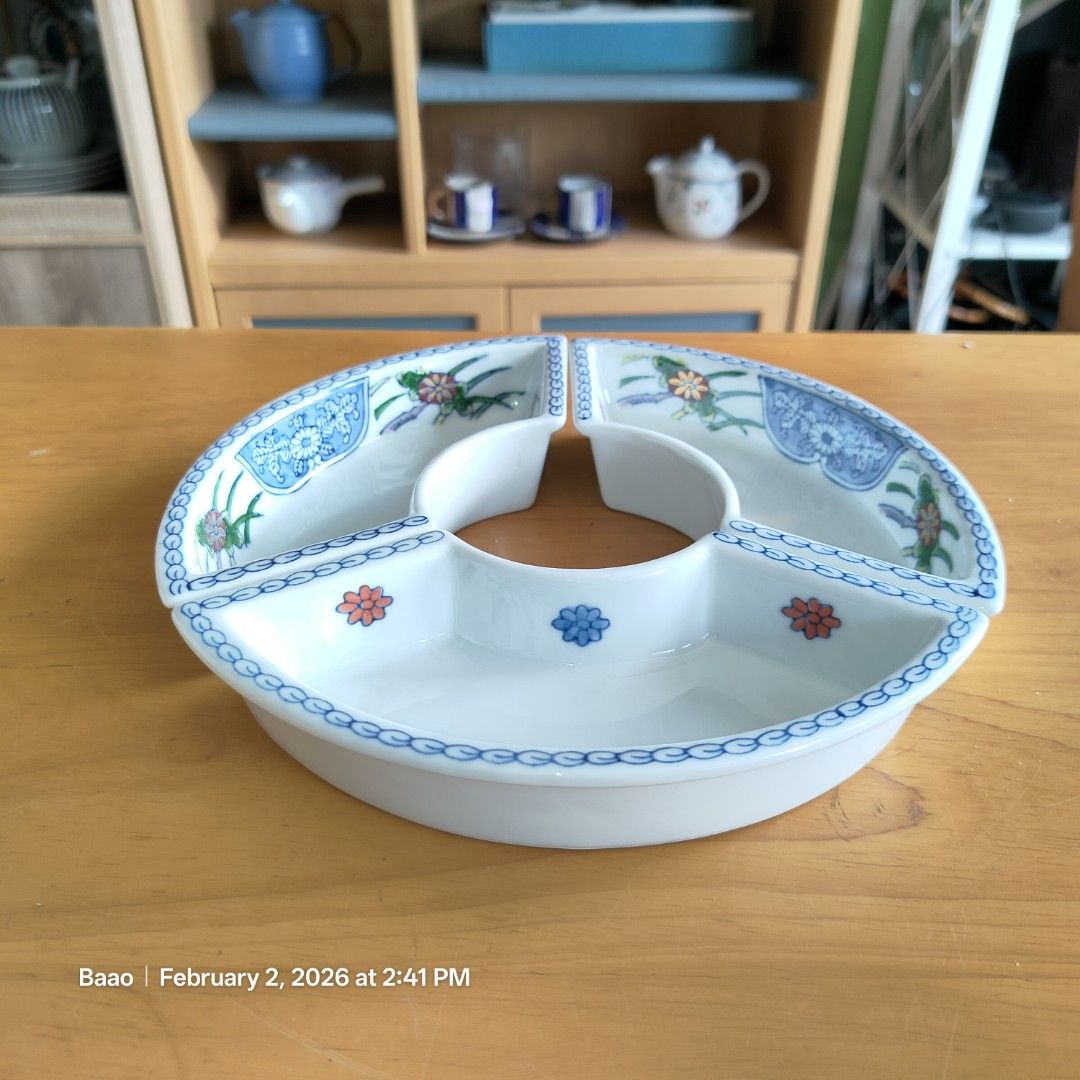 3 PC. LAZY SUSAN PORCELAIN BOWLS (Category: Dinnerware & Cutlery) located in Baao. Submitted by all.things.japan (Listing ID 1419255598, Image 2). Description: 3 PC. LAZY SUSAN PORCELAIN BOWLS -VGC -Handpainted -Japan Surplus -8.25 diameter x 1.25 inches height.