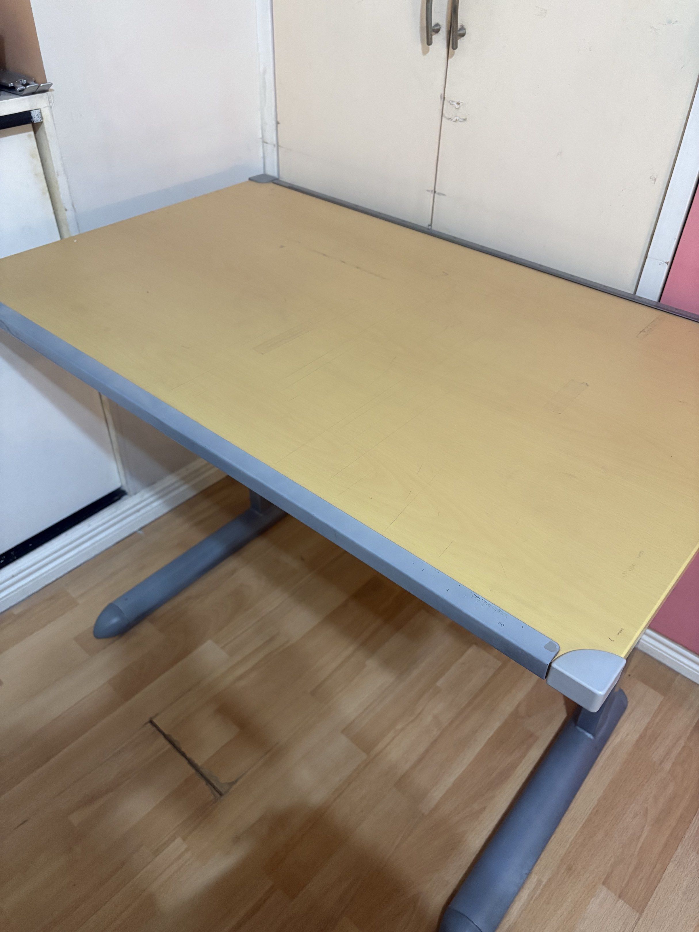 Adjustable Drafting Table (Category: Tables & Sets) located in Paranaque City. Submitted by heyitsmeb (Listing ID 1419336282, Image 1). Description: For sale - Drafting Table Size: 0.96 m L x 0.60 m W See photos for condition; pwede takpan yung buong table surface ng cartolina para matakpan yung mga hiwa Okay pa yung pagka-recline niya Php 4,500 only! (Brand new costs Php 16k almost) Loc: Sucat, Paranaque Shipping c/o buyer.