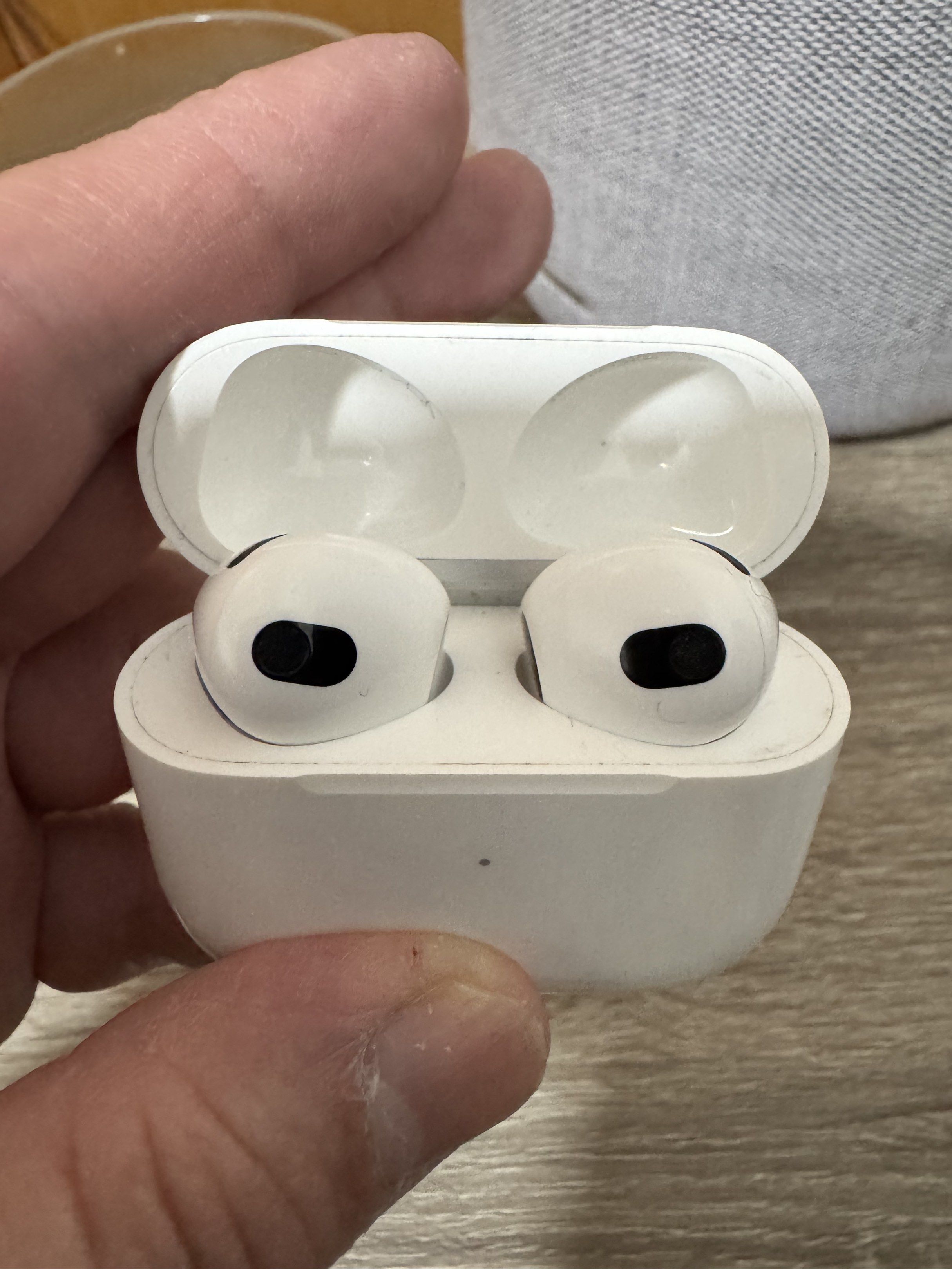 Apple AirPod65561087682435113