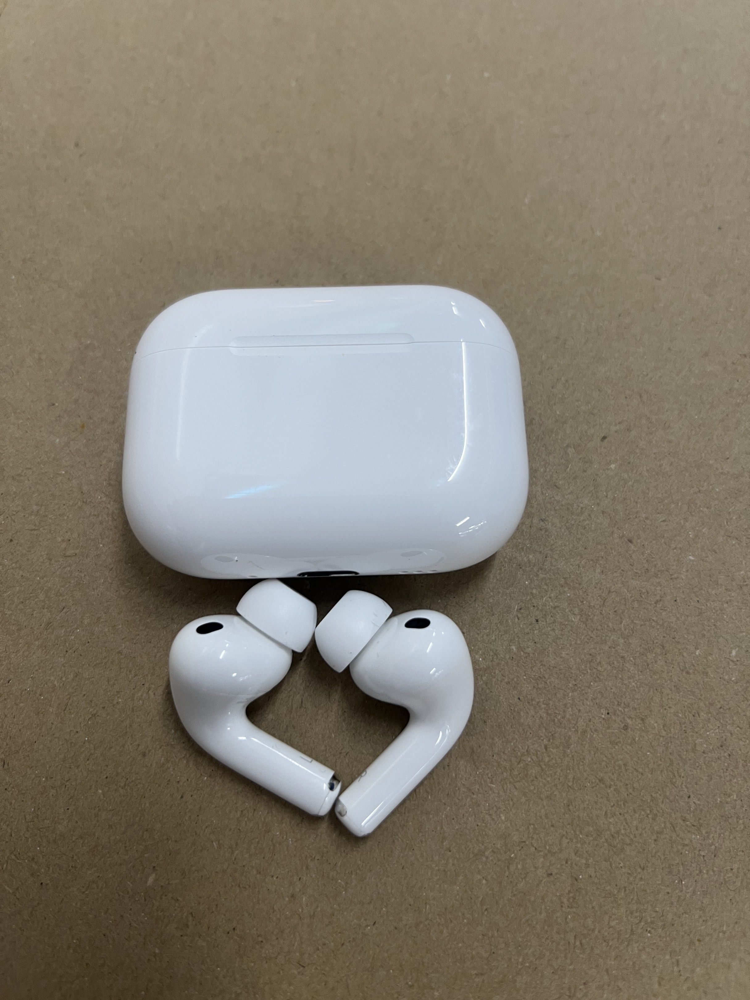Apple AirPods Pro 365561083646082111