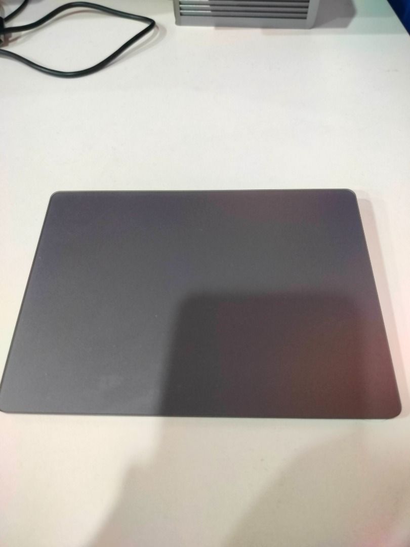 Apple Magic Trackpad (Category: Mouse & Mousepads) located in Manila. Submitted by msadlawan646634 (Listing ID 1419254602, Image 1). Description: Height: 0.19–0.43 inch (0.49–1.09 cm) Width: 6.30 inches (16.0 cm) Depth: 4.52 inches (11.49 cm) Weight: 0.51 pound (0.230 kg)** Mac with macOS 15.1 or later iPad with iPadOS 18.1 or later Apple Vision Pro with the latest version of visionOS.