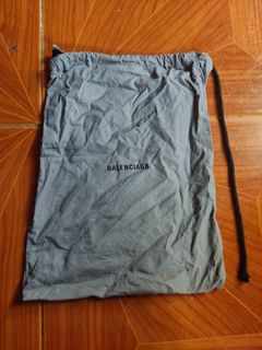 (Category: ) located in . Submitted by thrifting-dnx095 (Listing ID 1419211172, Image 1). Description: .