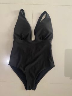 (Category: ) located in . Submitted by vmfcloset (Listing ID 1419321922, Image 1). Description: .