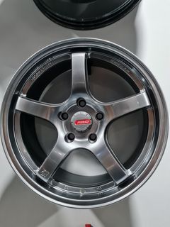(Category: ) located in . Submitted by wheels_tyres_battery (Listing ID 1419267572, Image 1). Description: .