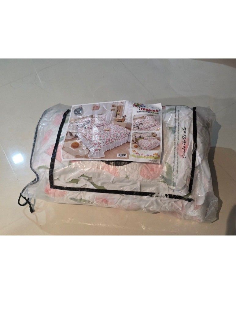 Brand new Queen bedsheet set