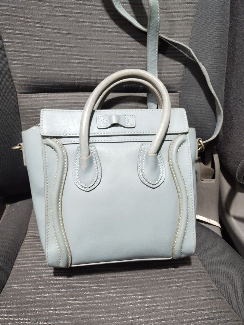 celine nano 2way handbag slingbag (Category: Luxury Bags & Wallets) located in Baguio. Submitted by roozeydluc (Listing ID 1419297169, Image 3). Description: leather material nearly medium size L:7.6" W:3.7" H:7.7" 🔎mga bakbak sa inner lining 🔎 discoloration sa sides & sa handle 🔎deep rubs sa edges ng base & dulo ng handle ✓1 zippered compartment with 1 zippered inside pocket ✓1 zippered front pocket.