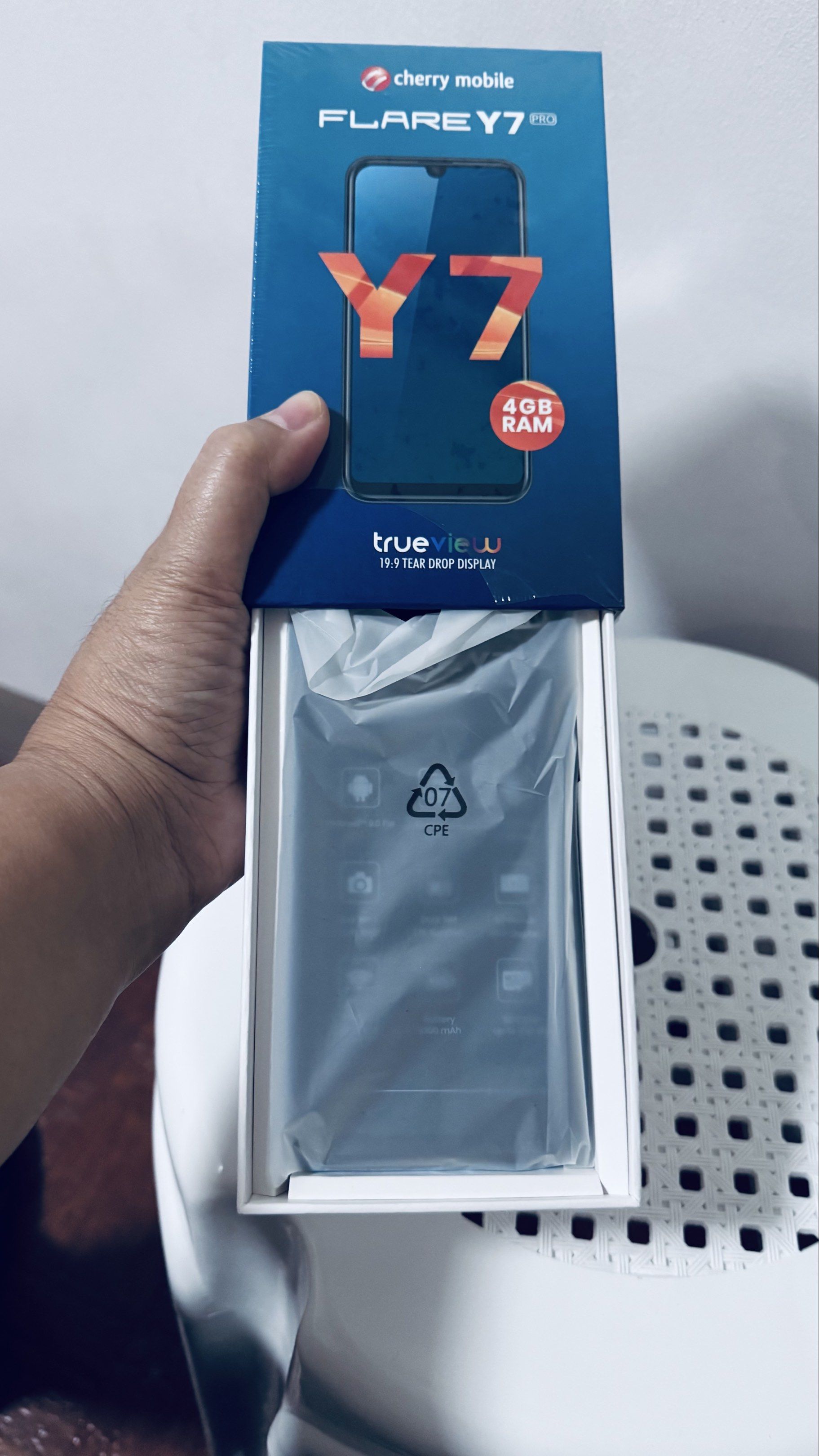 Cherry Mobile Flare Y7 (Category: Android Others) located in Las Pinas. Submitted by immagoodchie (Listing ID 1419280949, Image 2). Description: BRAND NEW CHERRY MOBILE FLARE PRO Y7 4GB RAM NEVER BEEN USED, open line Strictly for pick up only PICK UP LOCATION : LAS PINAS CITY.
