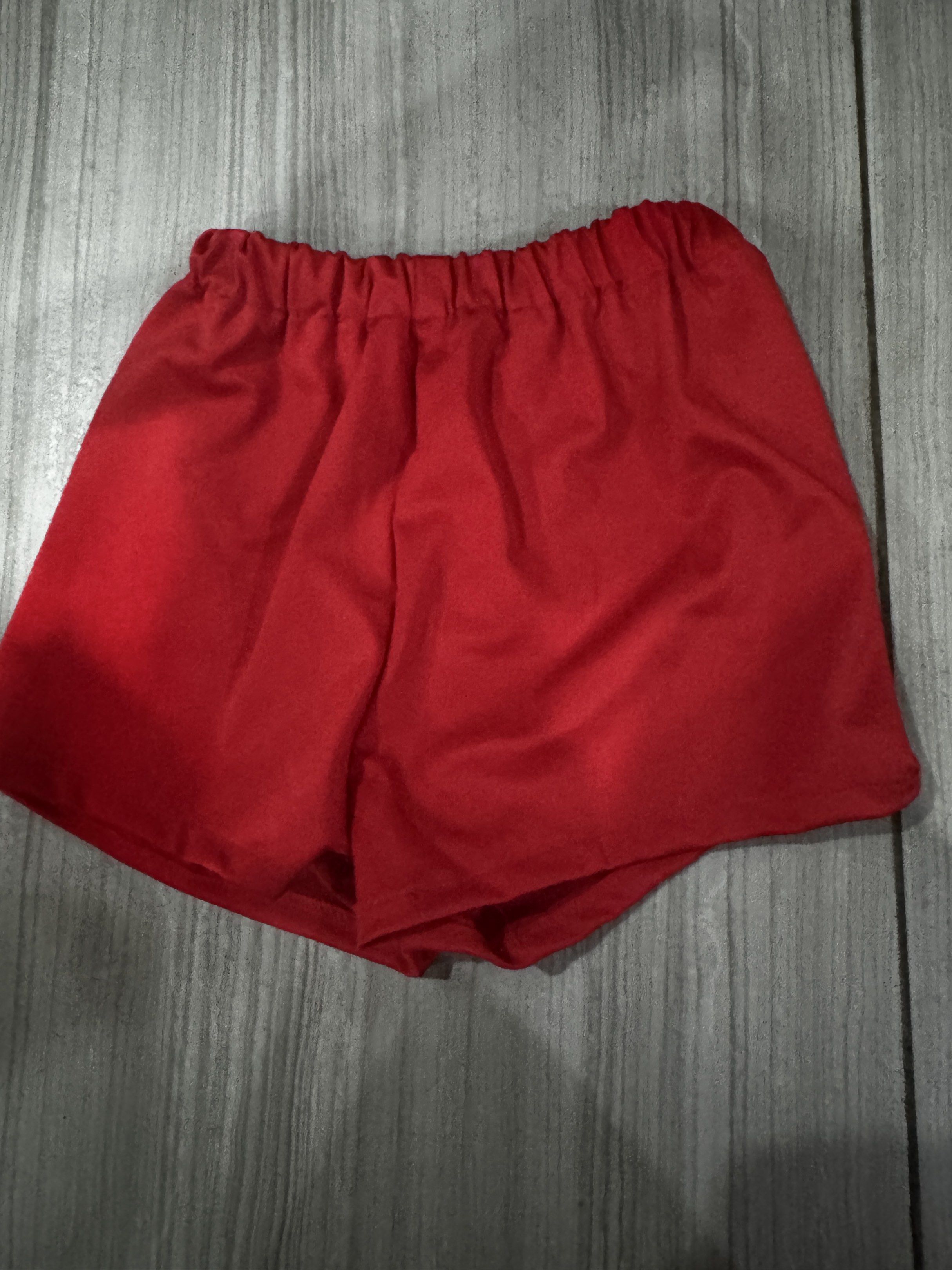 Chinese Style Red Dress (Category: Dresses) located in Quezon City. Submitted by aimee0913 (Listing ID 1419257528, Image 3). Description: Fits kids 10-12 yo.