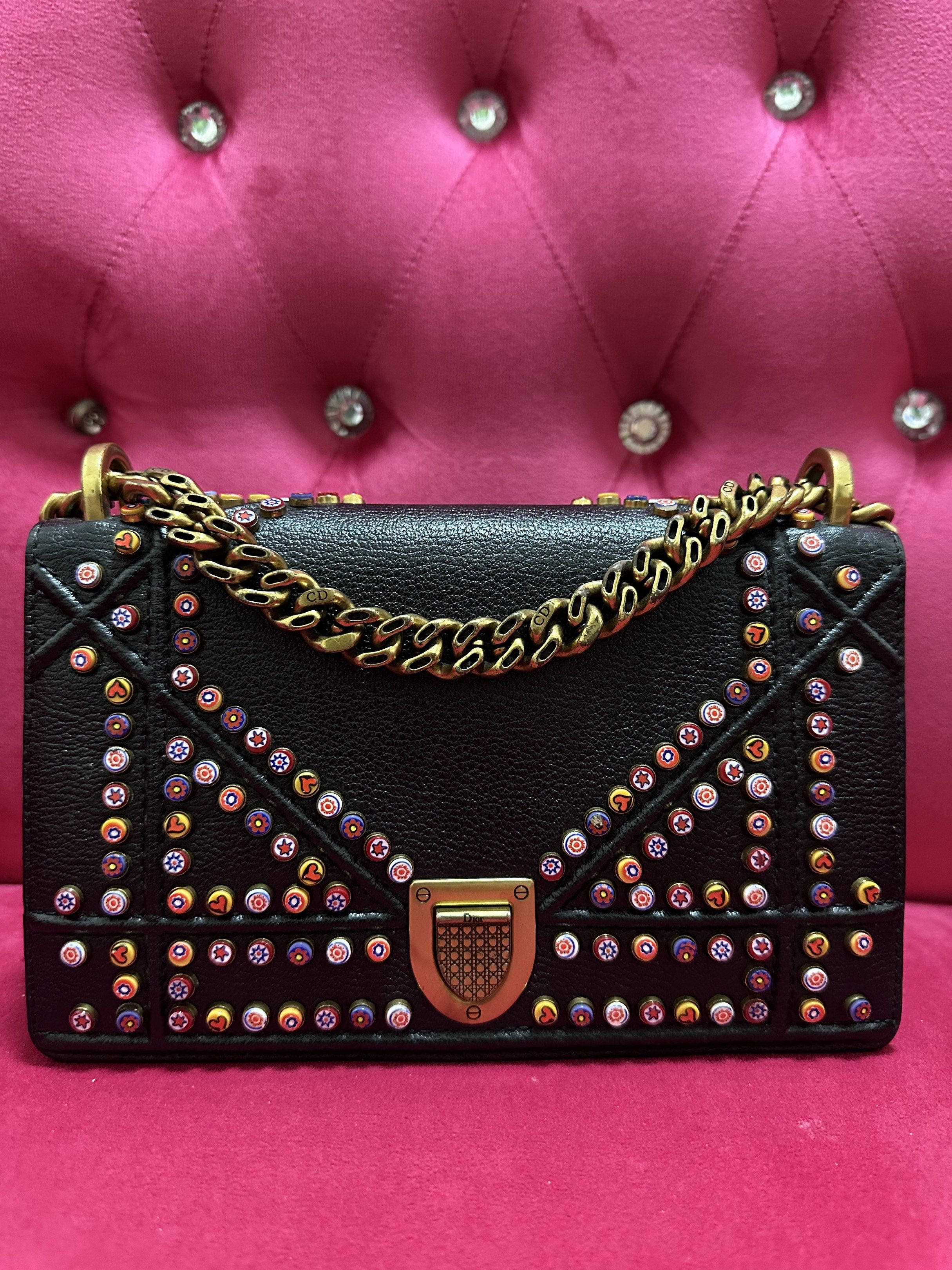 Christian Dior Diorama bag (Category: Luxury Bags & Wallets) located in Quezon City. Submitted by prince-shop (Listing ID 1419365721, Image 1). Description: Dior Diorama Series Black Leather with Glass Emblem Shoulder Bag, Crossbody Bag Unique emblem design, full of style, exuding exceptional elegance This bag is in very good condition, with a minor signs of use. .