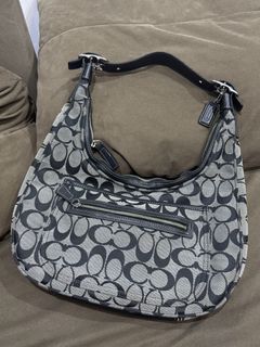 (Category: ) located in . Submitted by shopflorence (Listing ID 1419218954, Image 1). Description: .