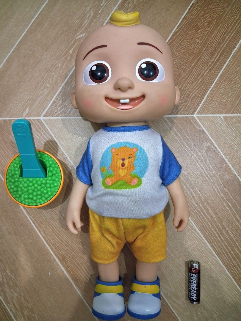 CoComelon JJ Doll with Accessories (Category: Kids Toys) located in Manila. Submitted by austincaleb18 (Listing ID 1419248379, Image 1). Description: 14 to 15 Inches JJ Doll Working Electronis 8/10 Condition What you see is what you get. RFS: Ayaw na laruin nakadisplay nalang Pick up/Meet up: Labores Pandacan Manila or Glorietta 2 (by schedule) Shipping fee will be shouldered by the buyers LBC, Grab or Lalamove is okay. Message me for more info. 