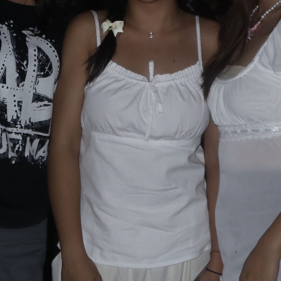 esprit white sleeveless milkmaid top (Category: Sleeveless) located in Rizal. Submitted by z00vi (Listing ID 1417156106, Image 3). Description: - bust area is adjustable (tie strings in front), so i think it can fit until M :) - i don't rly reach for it as much anymore.