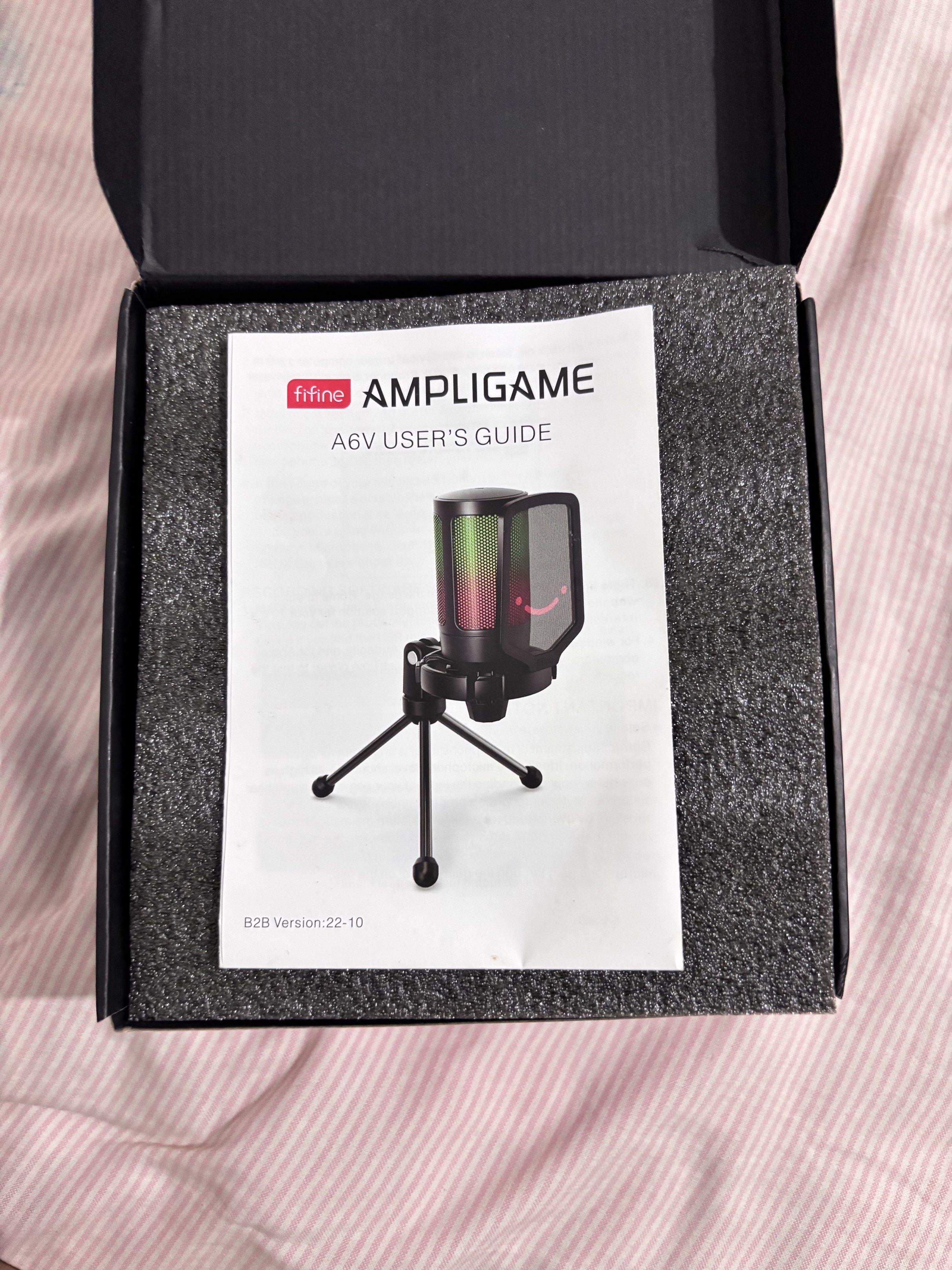 Fifine Ampligame A6V Gaming Microphone (Category: Microphones) located in Muntinlupa City. Submitted by swizzzled (Listing ID 1419295888, Image 3). Description: Only used it twice Still in Excellent condition Perfect for gaming 📍Muntinlupa Rfs: not using it anymore.