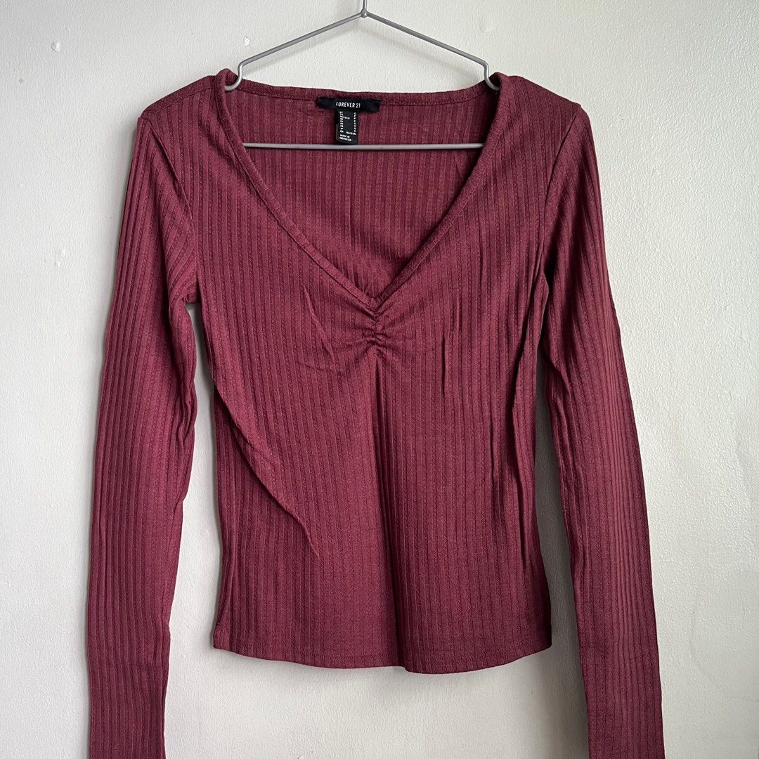 forever 21 ruched longsleeves (Category: Longsleeves) located in Quezon City. Submitted by decluttered_ (Listing ID 1419257763, Image 1). Description: .