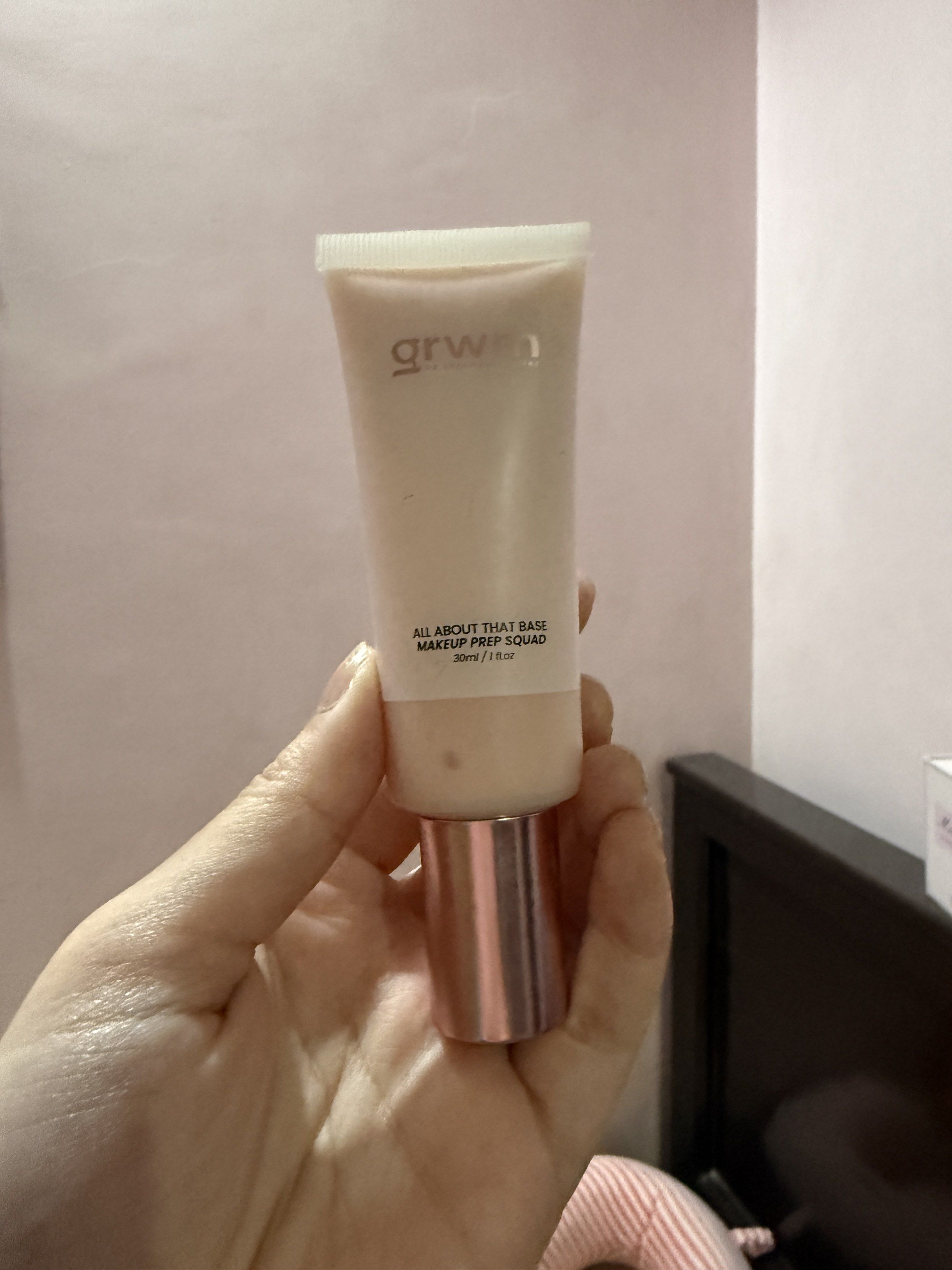 GRWM Jelly Primer (Category: Makeup) located in Quezon City. Submitted by hhhhlrn (Listing ID 1419243858, Image 1). Description: - Hydrating primer for makeup prep - Contains Vitamin E - Vegan formula - 30ml size - How to use: Apply a thin layer to face before makeup application.