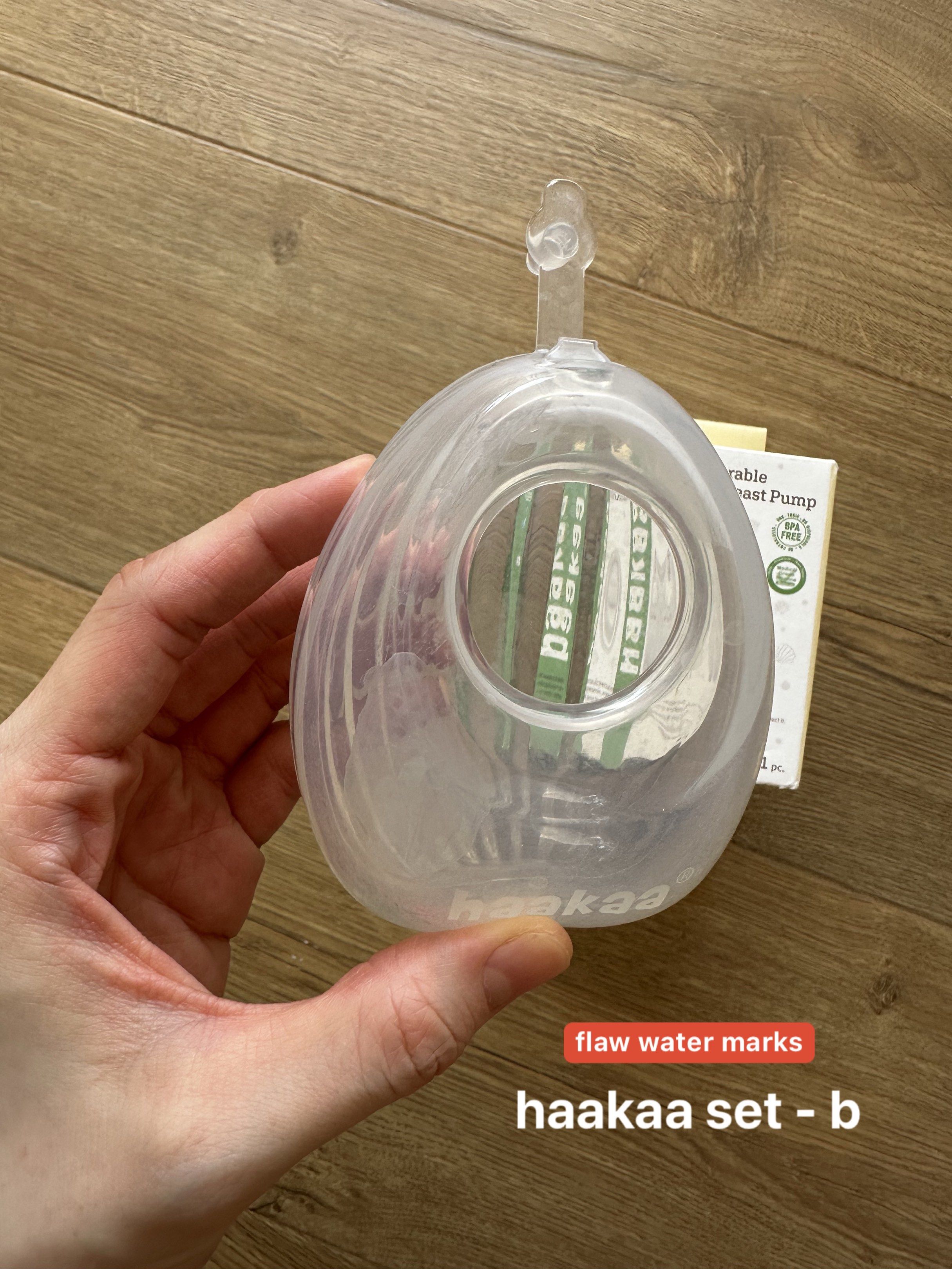 Haakaa Shell Wearable Silicone Breast Pump - 75ml/2.5oz (SET B) (Category: Breastfeeding & Bottle Feeding) located in Cagayan de Oro. Submitted by destashingmama (Listing ID 1419266673, Image 2). Description: .