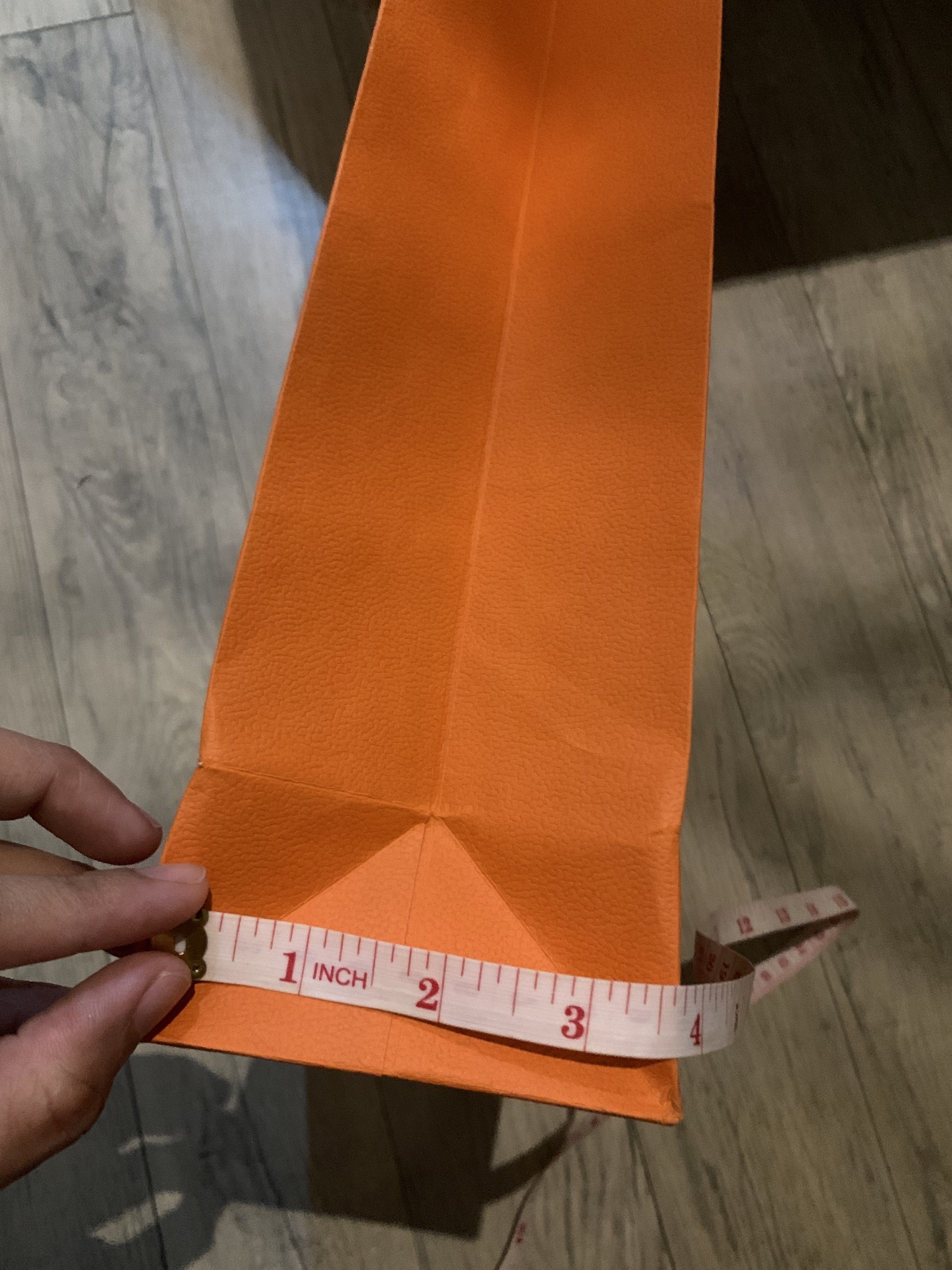 Hermes Paperbag (Category: Luxury Accessories) located in Mandaluyong City. Submitted by confessionsofashopaholic64 (Listing ID 1419359991, Image 3). Description: major storage clean up perfect for someone selling an Hermes item or even just for display.