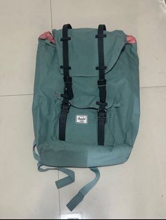 (Category: ) located in . Submitted by wardrobepurgeph (Listing ID 1419337088, Image 1). Description: .