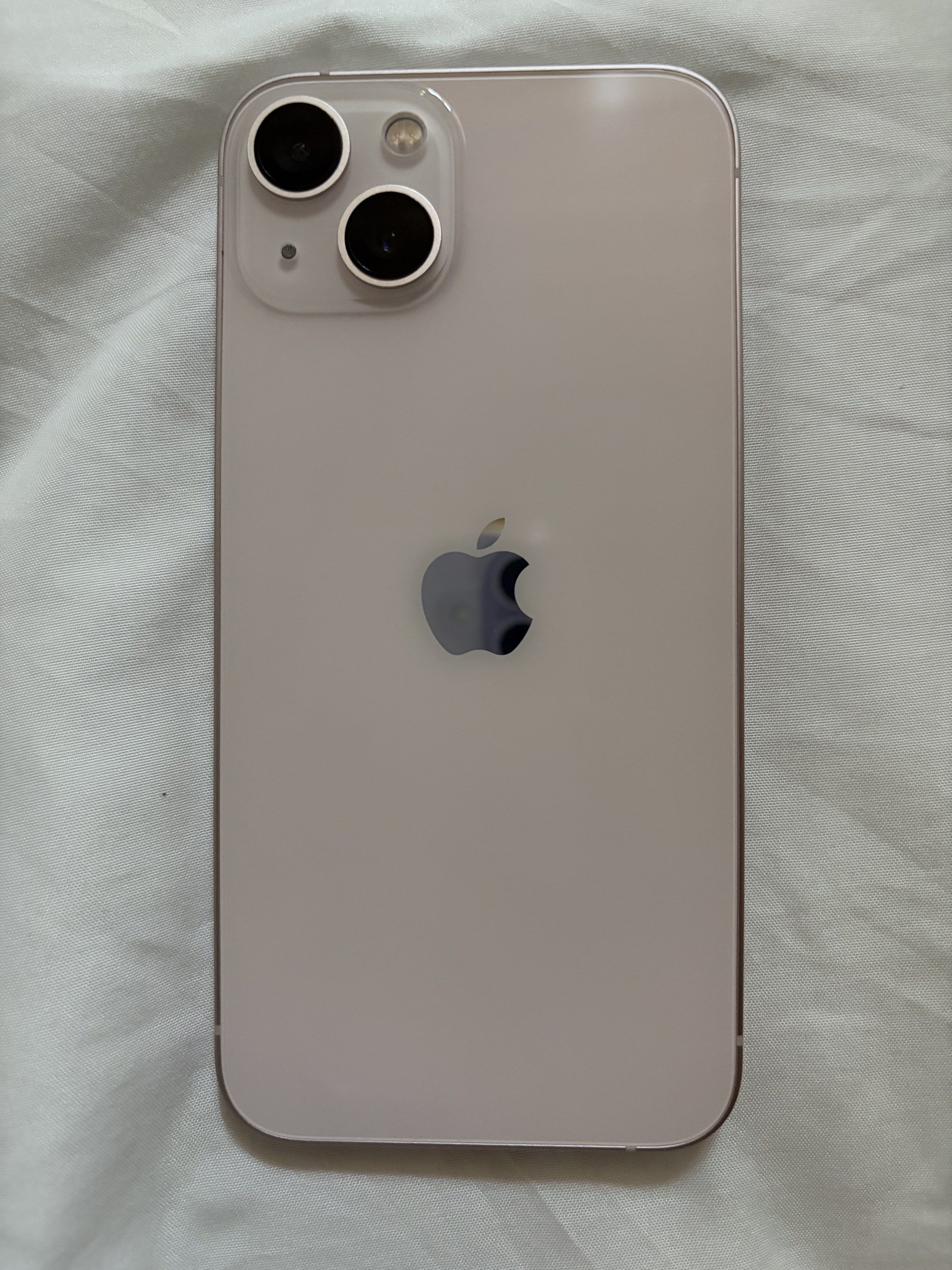 iPhone 13 - Pink 128 GB (Category: iPhone 13 Series) located in Lipa City. Submitted by cakaaquino (Listing ID 1419370894, Image 1). Description: iPhone 13 Pink 128 GB Factory Unlocked - NTC Approved Like new, never nabuksan, walang pinalitan Battery Health - 80%.