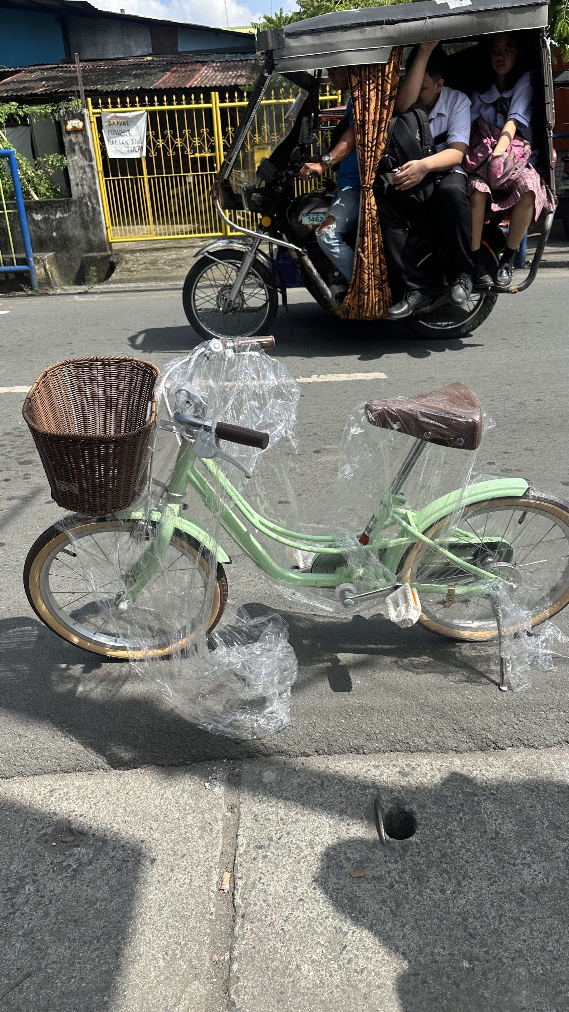 Japan Bike (Category: Everything Else Others) located in Manila. Submitted by pinklilo (Listing ID 1419351519, Image 2). Description: size 18.