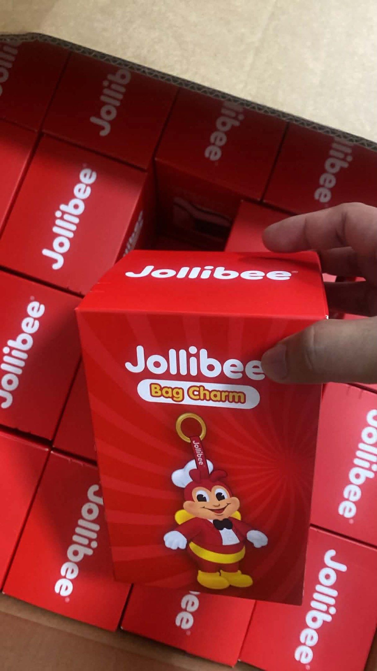 jollibee bag charm (Category: Character Goods) located in Mandaluyong City. Submitted by eitanz_arom (Listing ID 1419346386, Image 2). Description: .