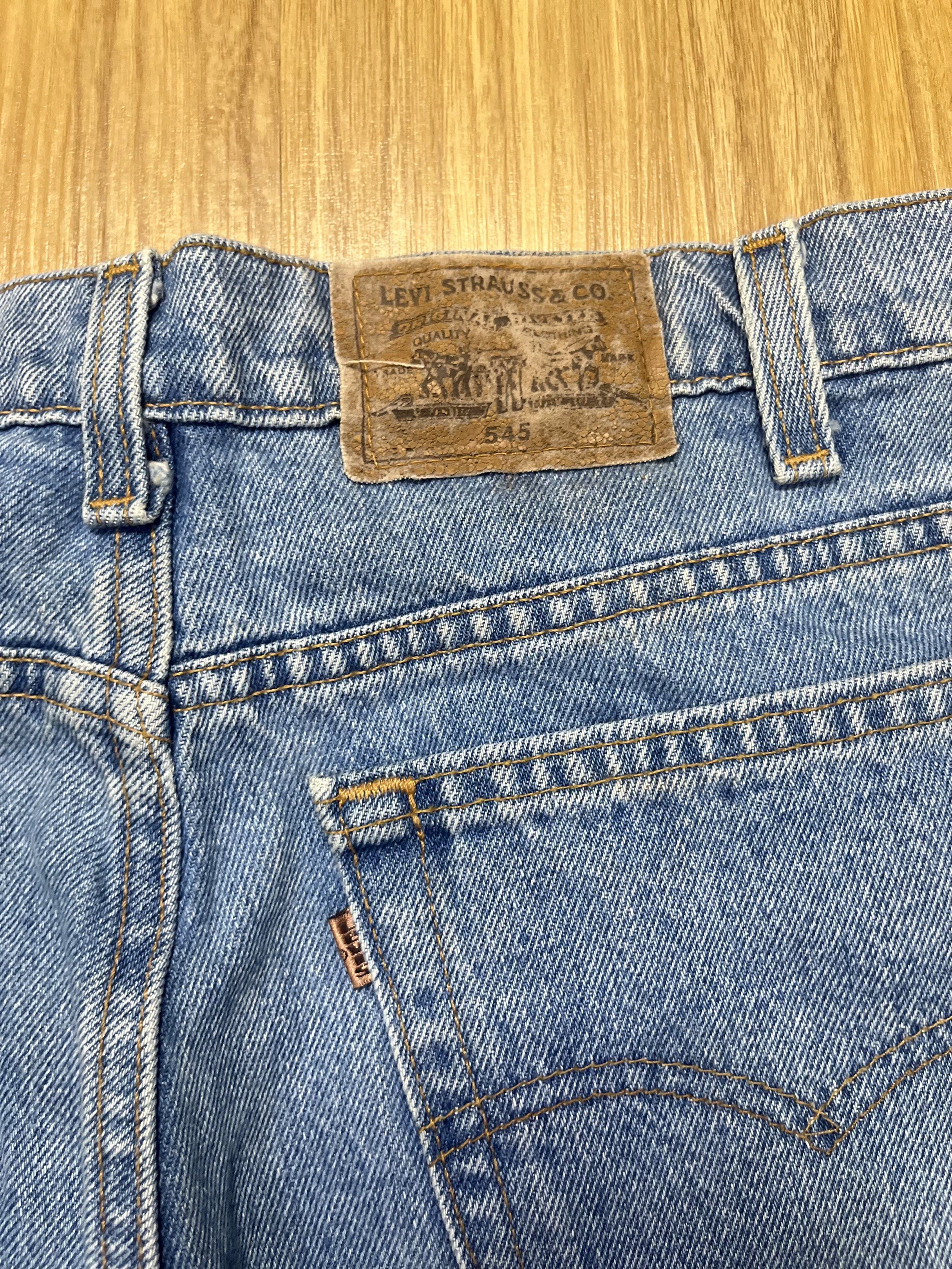 Levi's 545 Loose Fit Jeans (Category: Jeans) located in Cebu City. Submitted by thecoolprit (Listing ID 1419365029, Image 3). Description: REPRICED FROM ₱1400 to ₱1100 - Authentic Levi's 545 Loose Fit jeans - Light blue wash - Size: W32 L30 - Material: 100% cotton - Button and zipper closure - altered hem DIMES ON TAPE Waist: 34 Length: 40 Leg Open: 8 .