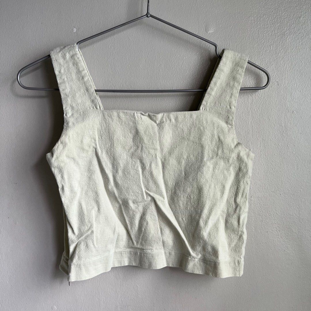 linen top (Category: Blouses) located in Quezon City. Submitted by decluttered_ (Listing ID 1419266262, Image 1). Description: .
