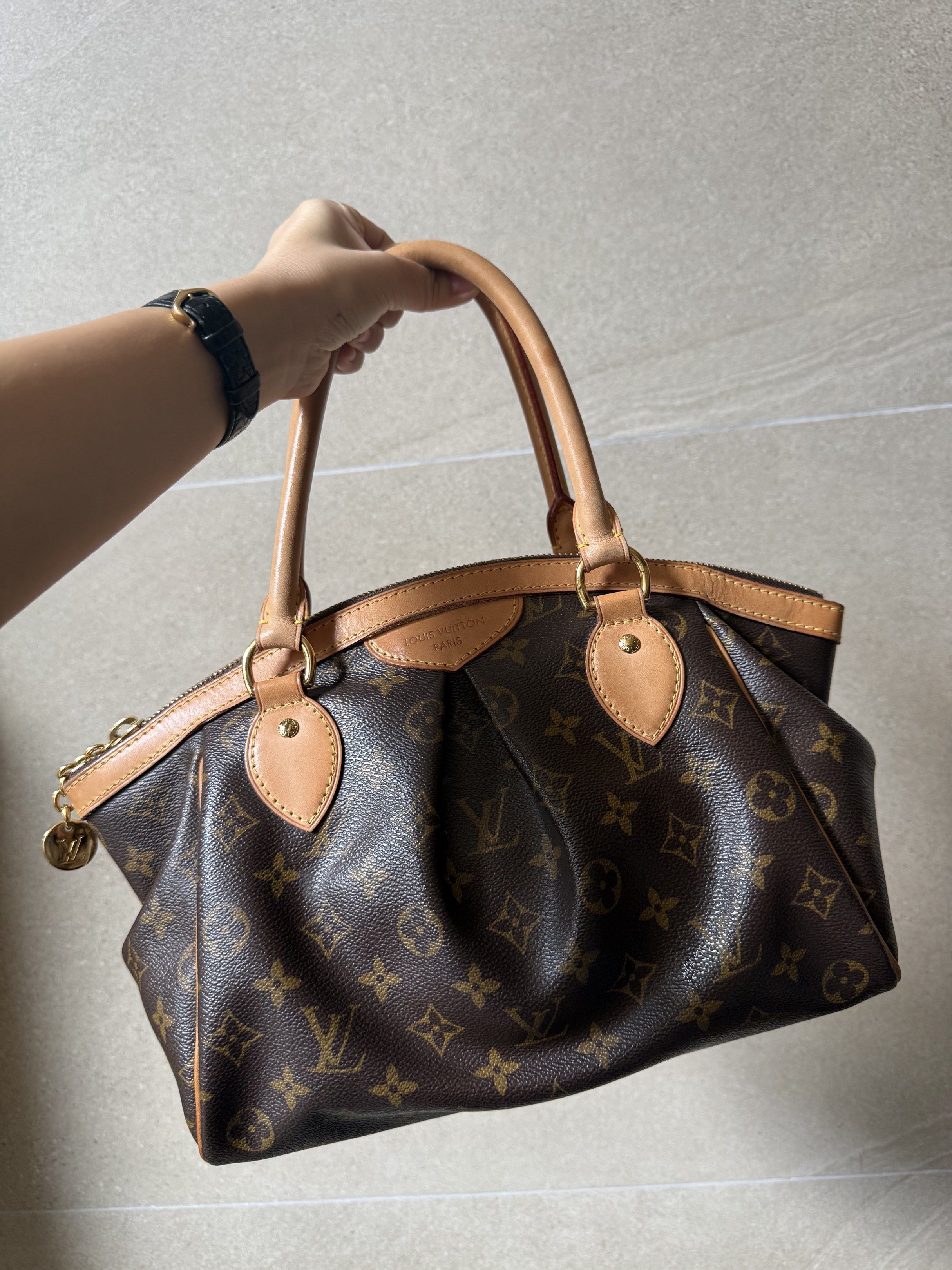 Louis Vuitton Monogram Canvas Tivoli PM Bag LV (Category: Luxury Bags & Wallets) located in San Juan City. Submitted by Diary.of.a.hoarder (Listing ID 1419266829, Image 1). Description: Comes with original LV dustbag. .