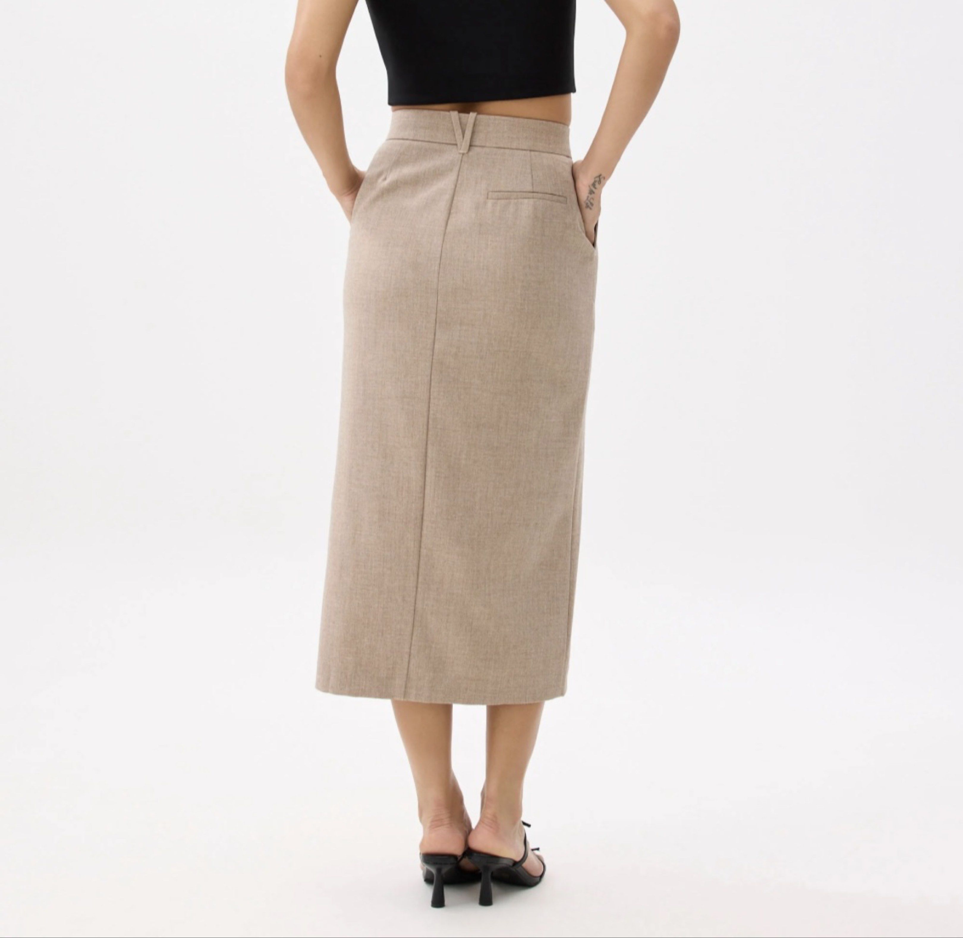 Love, Bonito Iman Skirt (Category: Skirts) located in Bulacan. Submitted by peachfizz (Listing ID 1419347693, Image 2). Description: rfs: change of style.
