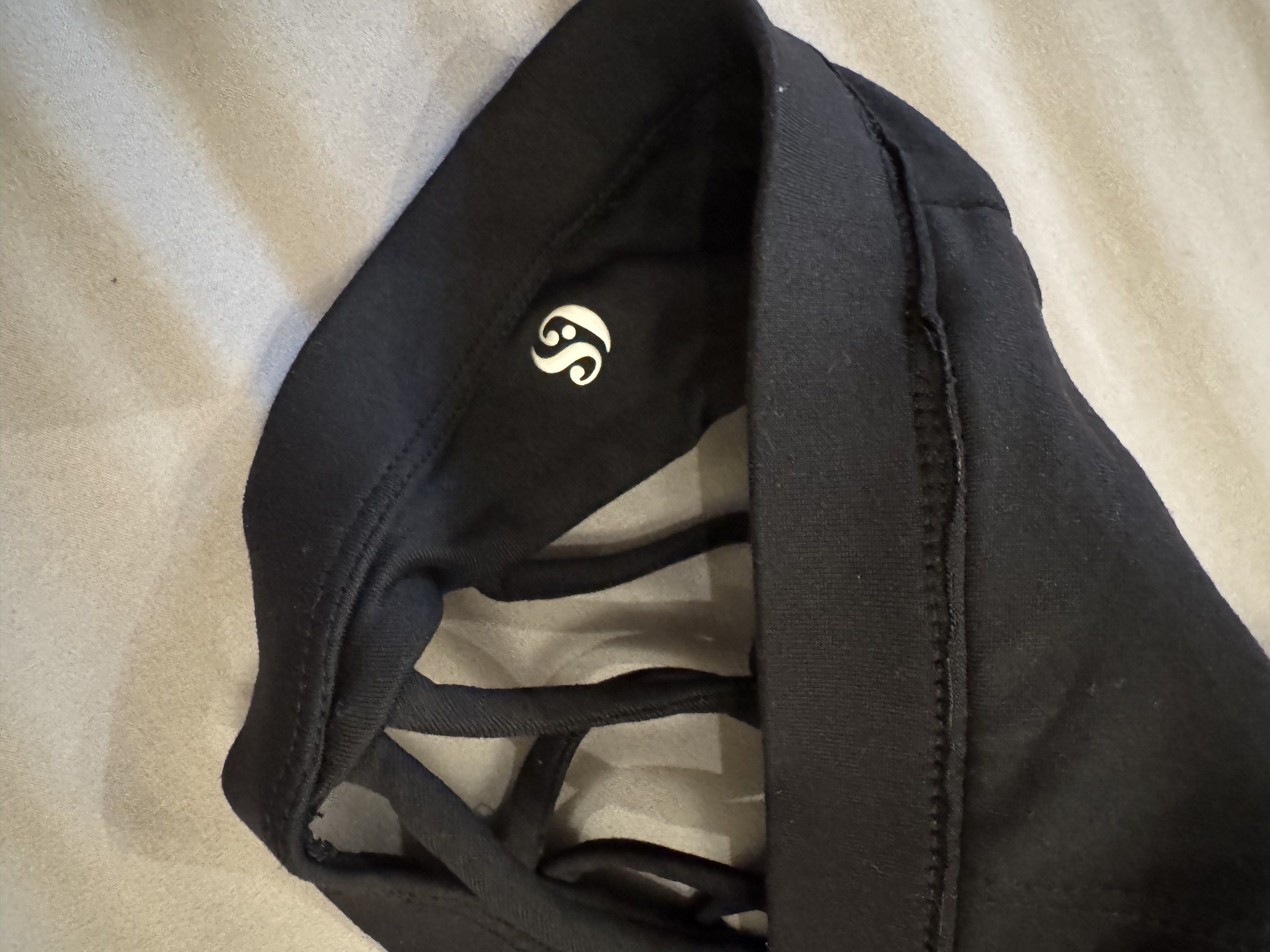 Lululemon Black Sports Bra (Category: Activewear) located in Baguio. Submitted by dmrayat (Listing ID 1419220453, Image 3). Description: - Black sports bra - Criss-cross straps - V-neck design - Supportive band - Stretchy material - Padded.