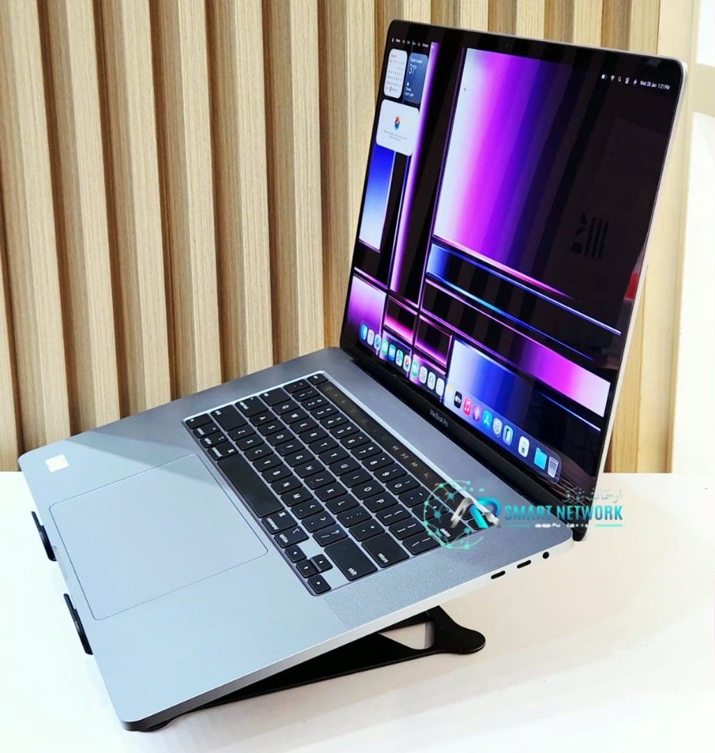 MACBOOK PRO 16