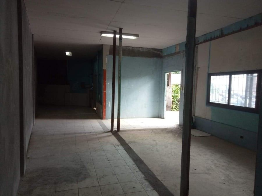 Makati Warehouses for Renr (Category: Commercial) located in Makati City. Submitted by shelavi05 (Listing ID 1419260403, Image 1). Description: 𝙈𝙖𝙠𝙖𝙩𝙞 𝙒𝙖𝙧𝙚𝙝𝙤𝙪𝙨𝙚 𝙛𝙤𝙧 𝙍𝙚𝙣𝙩 FOR DIRECT CLIENTS ONLY WH 1GL : GL Brgy Bangkal 900sqm = ₱450k WH 2AC : Near Pasong Tamo 1,200sqm : ₱850/sqm WH 3 : near Pasong Tamo 527sqm ₱700/sqm G/F 370sqm Mezzanine 157sqm Must submit Company profile prior to viewing PRC RES UPRC REB . . . #warehouse #