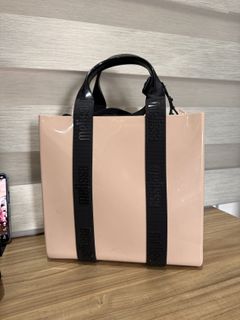 (Category: ) located in . Submitted by highstylestore (Listing ID 1419248402, Image 1). Description: .