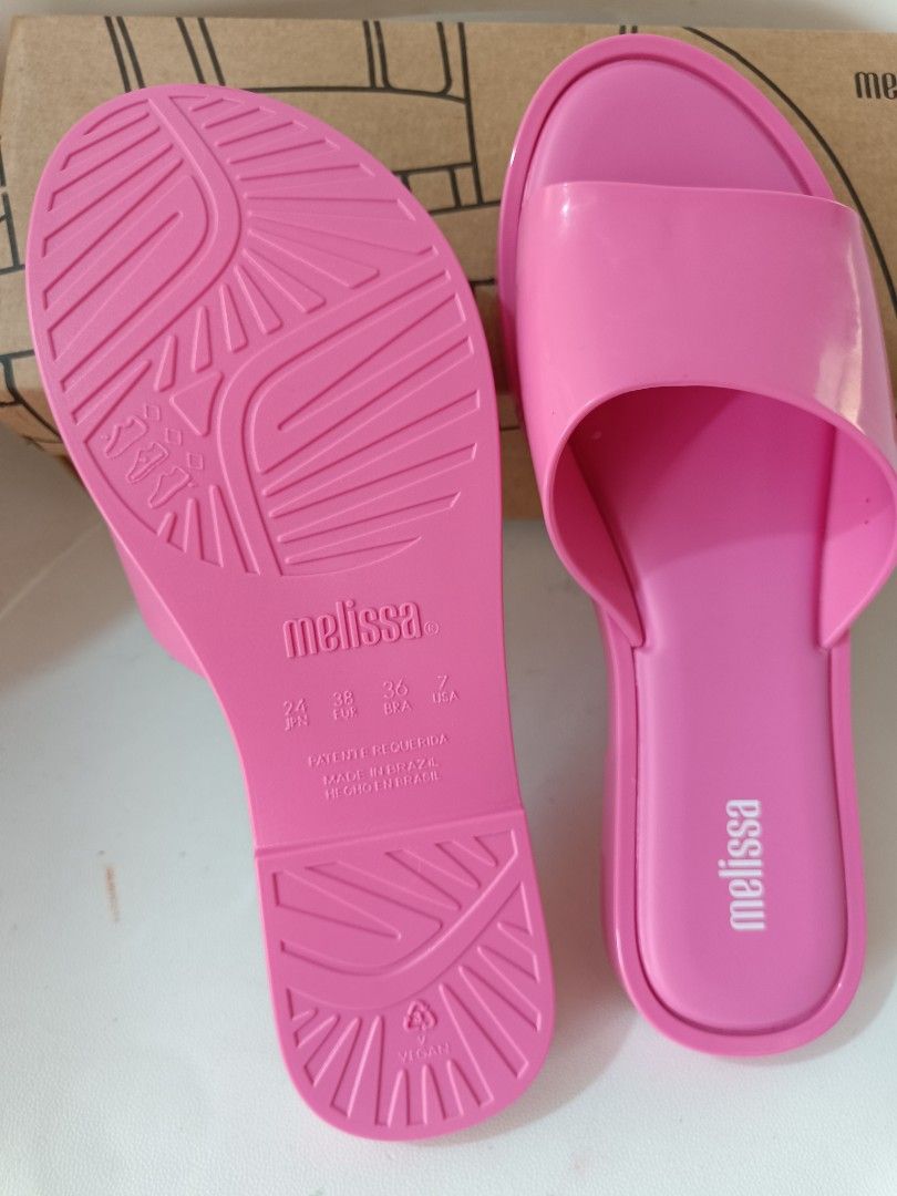 Melissa Pink Miranda Slides (Category: Flats & Sandals) located in Cavite. Submitted by disyc (Listing ID 1419326778, Image 3). Description: Brandnew Melissa Miranda Slides Guaranteed Authentic. Meet up: Bacoor Cavite Weekdays : Mckinley Hill, Taguig Message if interested. Thank you. .