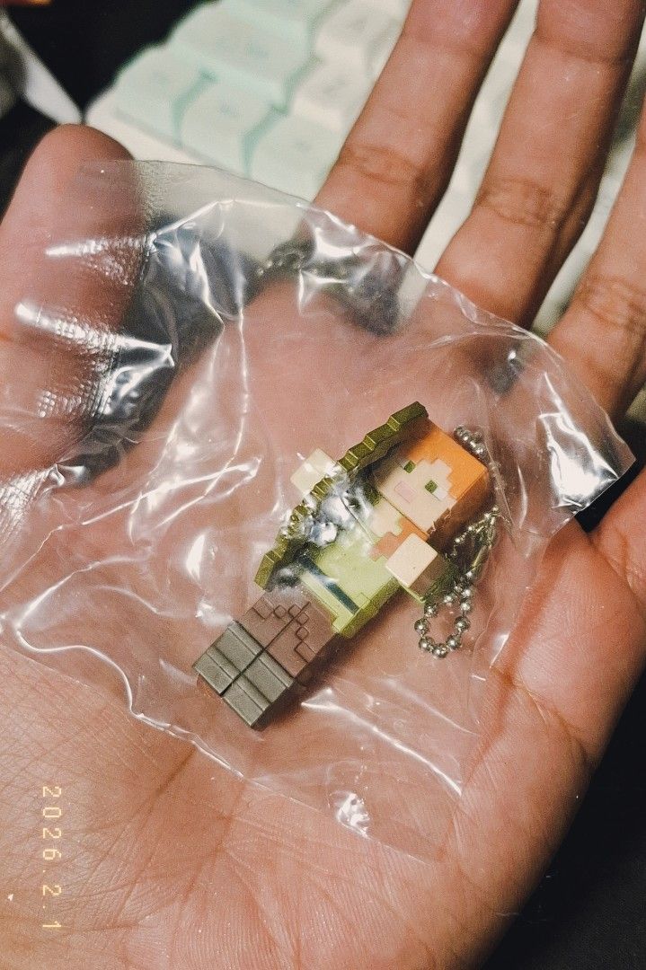 Minecraft Alex Gashapon Keychain (Category: Character Goods) located in Rizal. Submitted by harmoniscence (Listing ID 1419293944, Image 3). Description: Minecraft Alex Gashapon Keychain :] - Still sealed in its original packaging. ✅ - Brand new, sealed Minecraft Alex keychain. ✅ feel free to ask me for more photos. 🔥Price is slightly negotiable :]🔥.