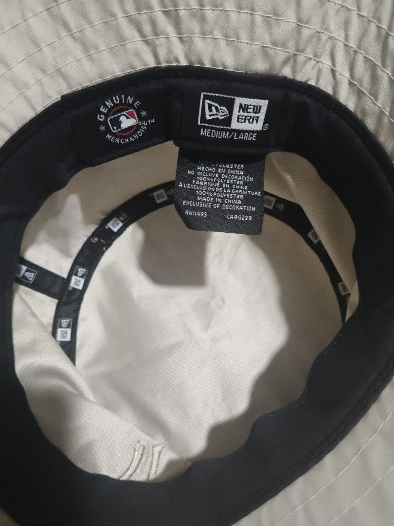 New Era Unisex Bucket Hat (Category: Hats & Beanies) located in Quezon City. Submitted by miss.len (Listing ID 1419285979, Image 3). Description: authentic unisex.