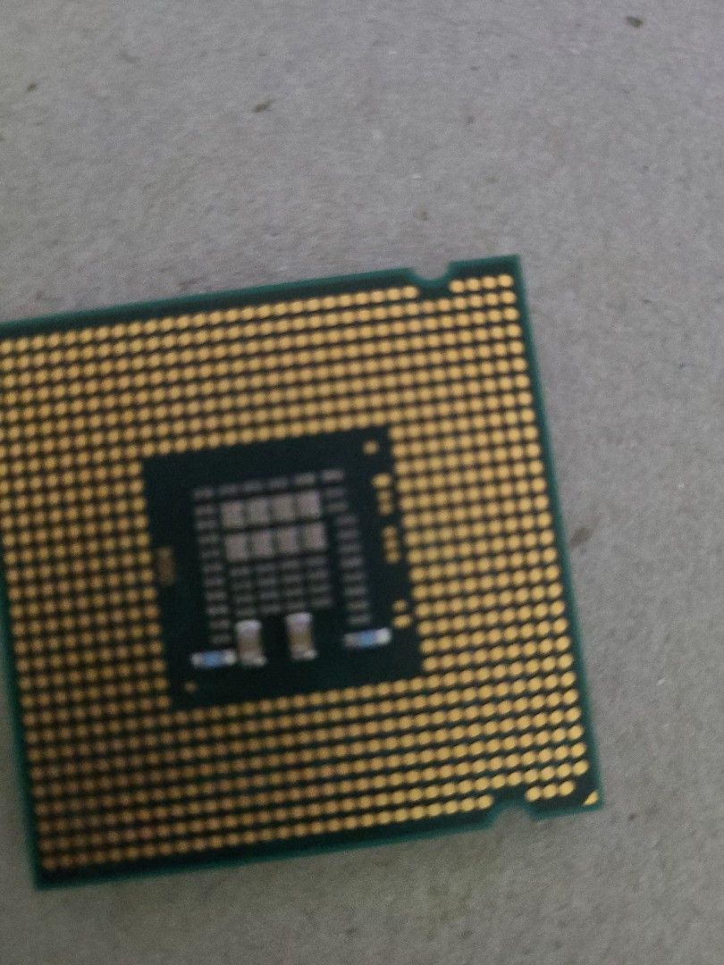 Processor Intel Core 2 Duo (Category: Computer Parts) located in Sepang. Submitted by applewizard (Listing ID 1419220890, Image 1). Description: Intel E7600 Intel vore 2 Duo 3.06GHZ.