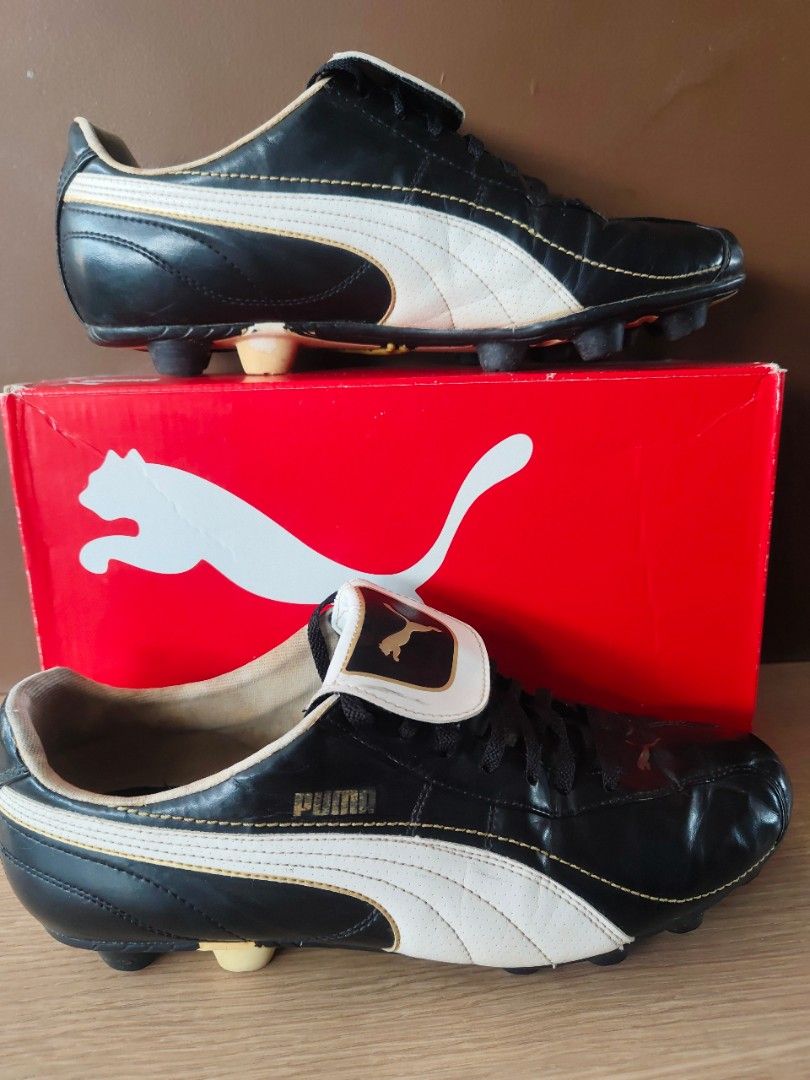 PUMA boot (Category: Boots) located in Cyberjaya. Submitted by alltimerbundle (Listing ID 1419200821, Image 1). Description: Puma boot in very good condition size 9.5UK full leather ada kesan pemakaian pada dalam kasut. see more photo..