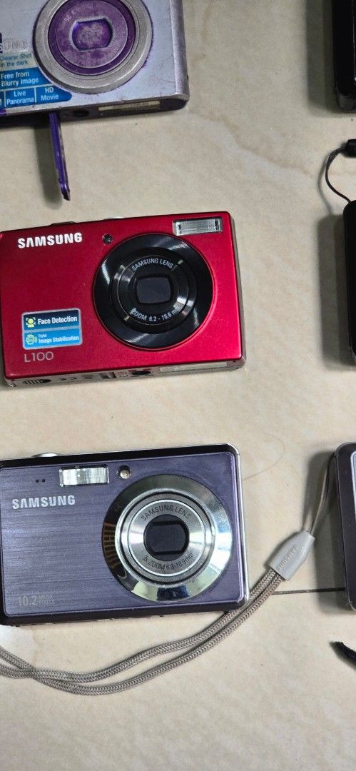 Samsung Digital Cameras (Untested Negotiable!!) (Category: Cameras) located in Pasig City. Submitted by da_stone (Listing ID 1419388727, Image 2). Description: - Samsung Digicams - Unknown Issues - No Battery 300 - 500 Each.