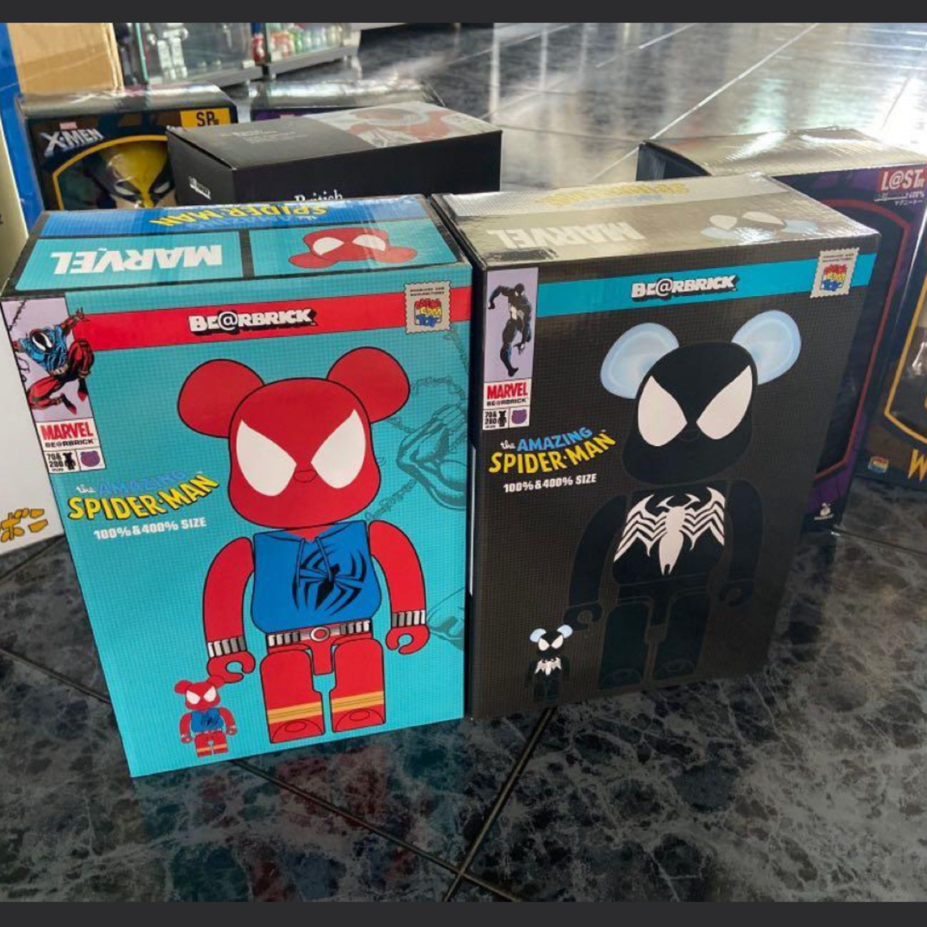 Scarlet and black spiderman bearbrick 400%, Hobbies & Toys, Toys