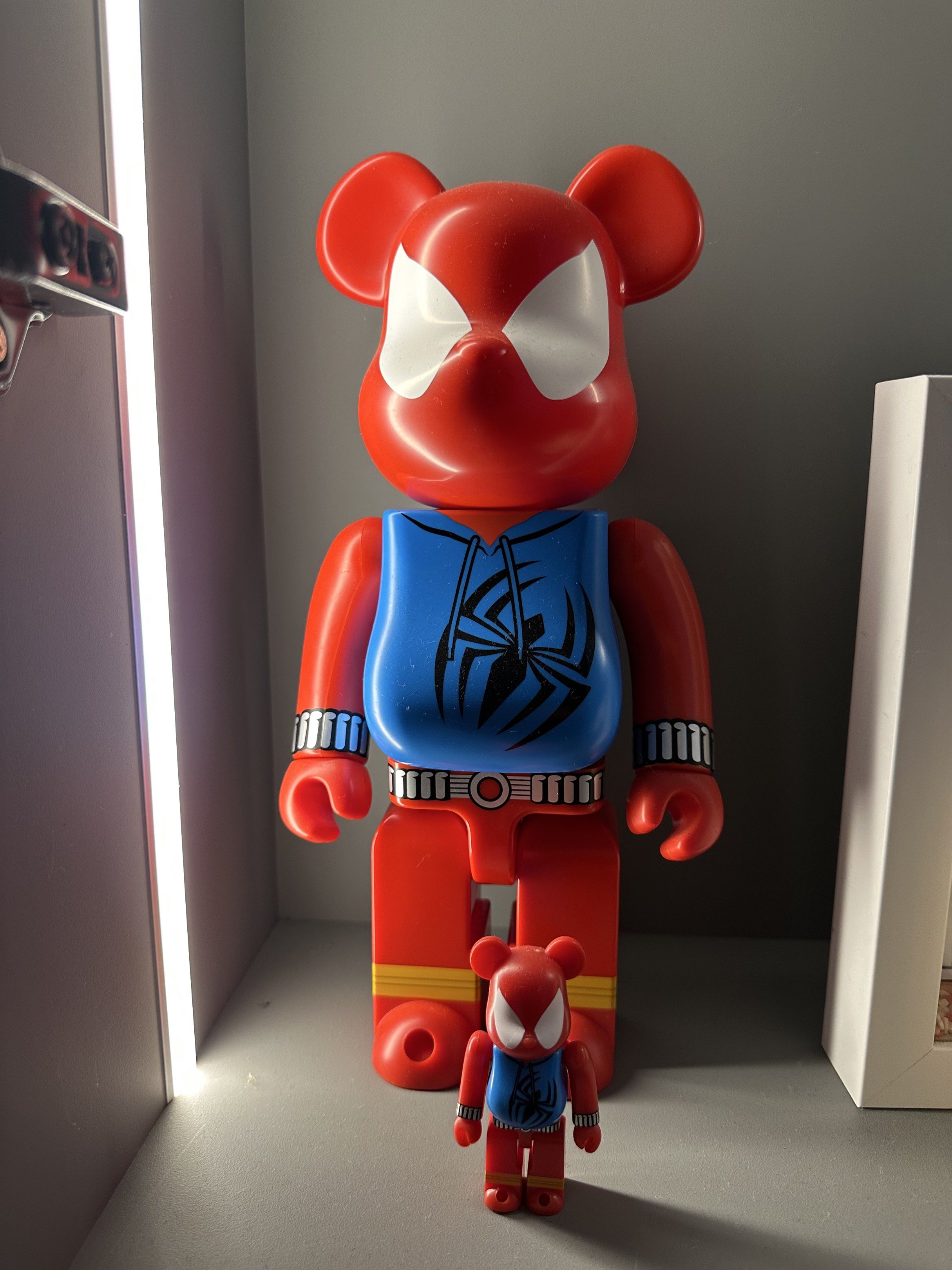 Scarlet and black spiderman bearbrick 400%, Hobbies & Toys, Toys
