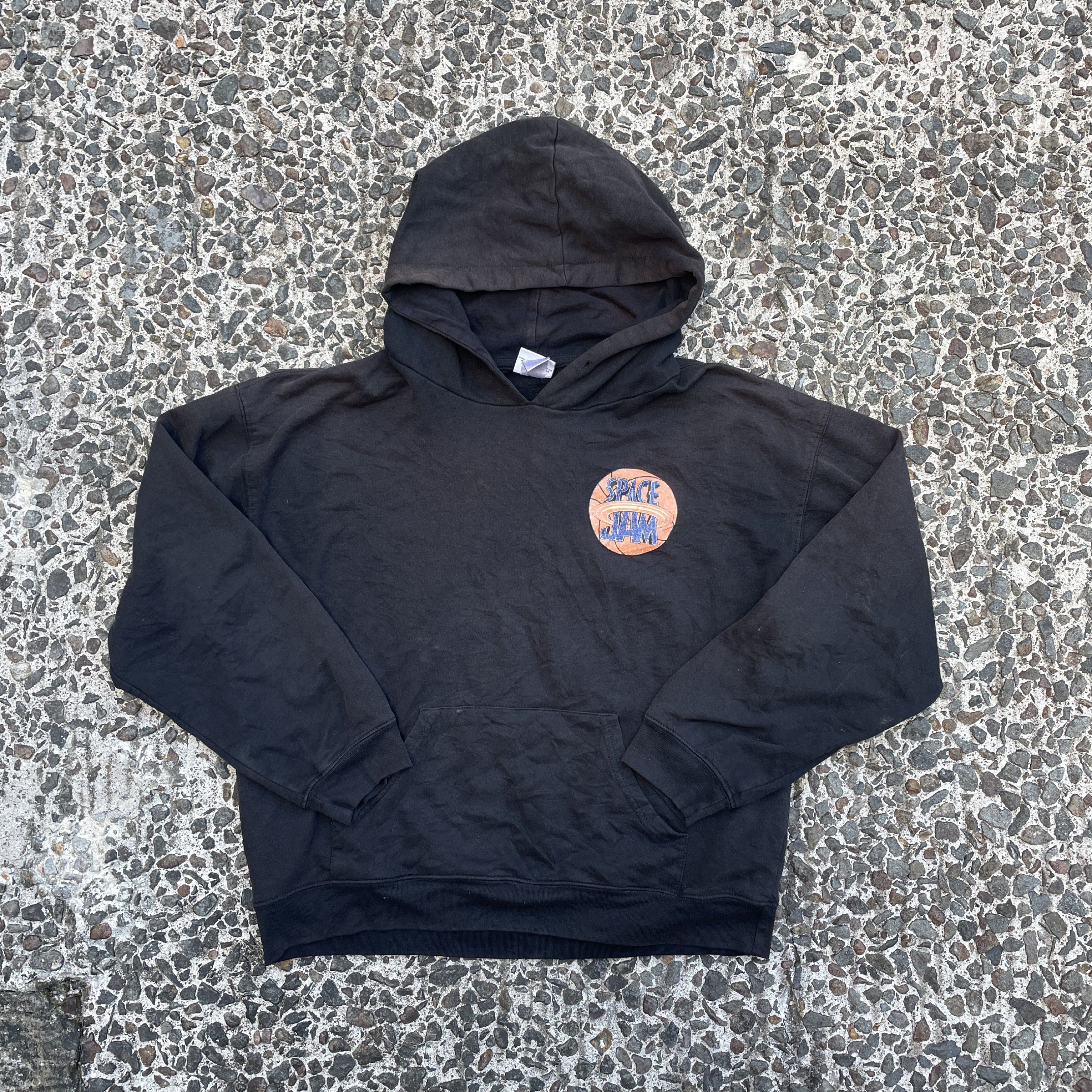 Space Jam Hoodie (Category: Hoodies) located in Lipa City. Submitted by round2ph_ (Listing ID 1419209939, Image 1). Description: LARGE color rate: 8/10 .