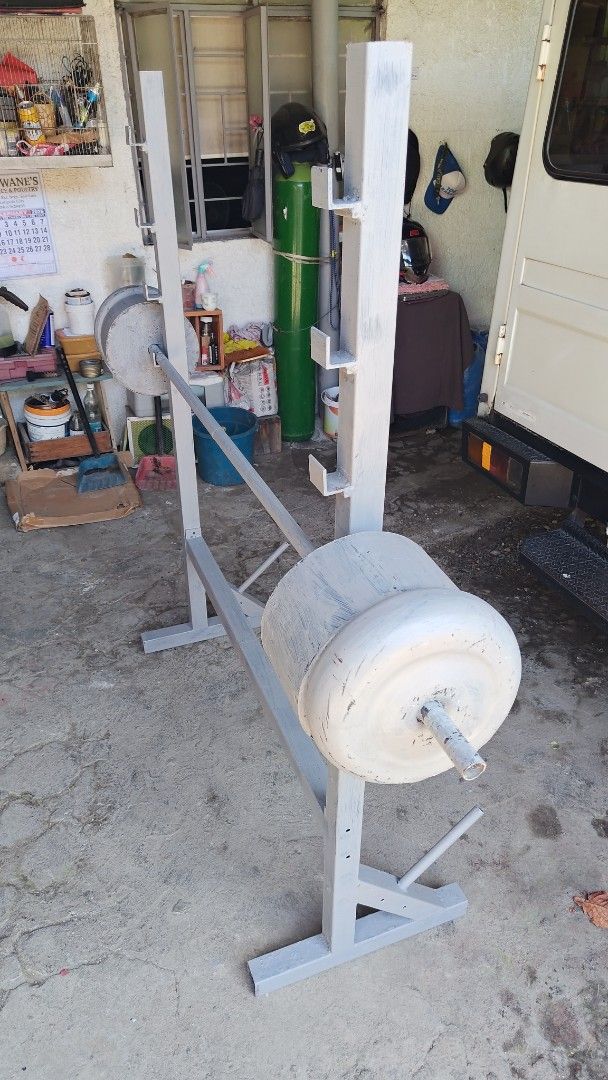 SQUAT RACK / BENCH PRESS (Category: Weights & Dumbbells) located in Antipolo. Submitted by dalidabill05841 (Listing ID 1419236762, Image 2). Description: di na nagagamit, location Antipolo Rizal..