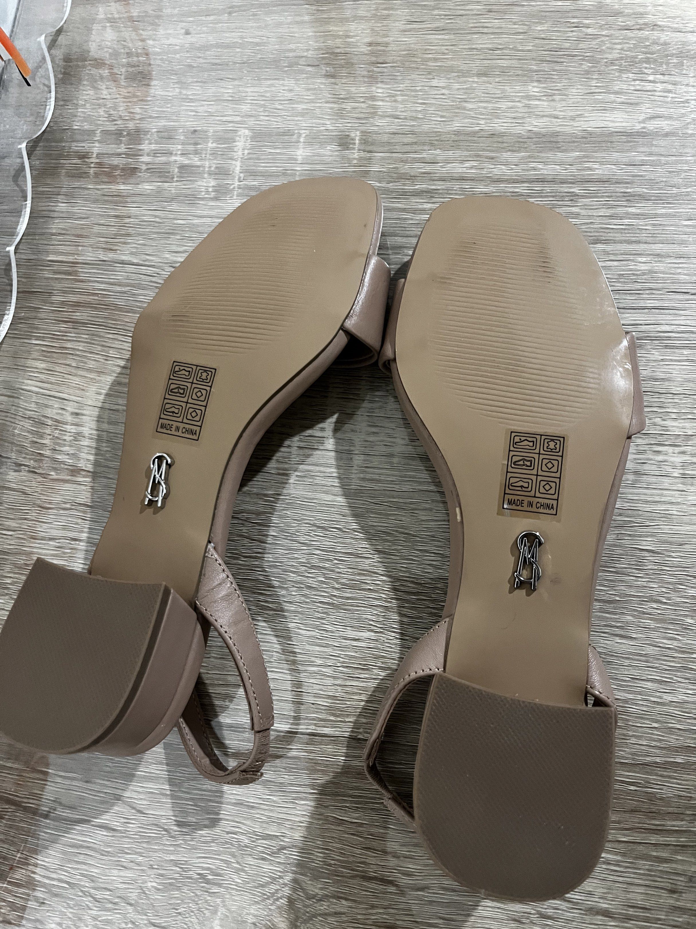 Steve Madden Marian Tan Leather Sandals (Category: Flats & Sandals) located in Paranaque City. Submitted by captainthanos01 (Listing ID 1419249413, Image 3). Description: - Steve Madden Marian sandals - Tan leather - Square toe design - Strap across foot - Ankle strap - Small block heel - Comes with original box.