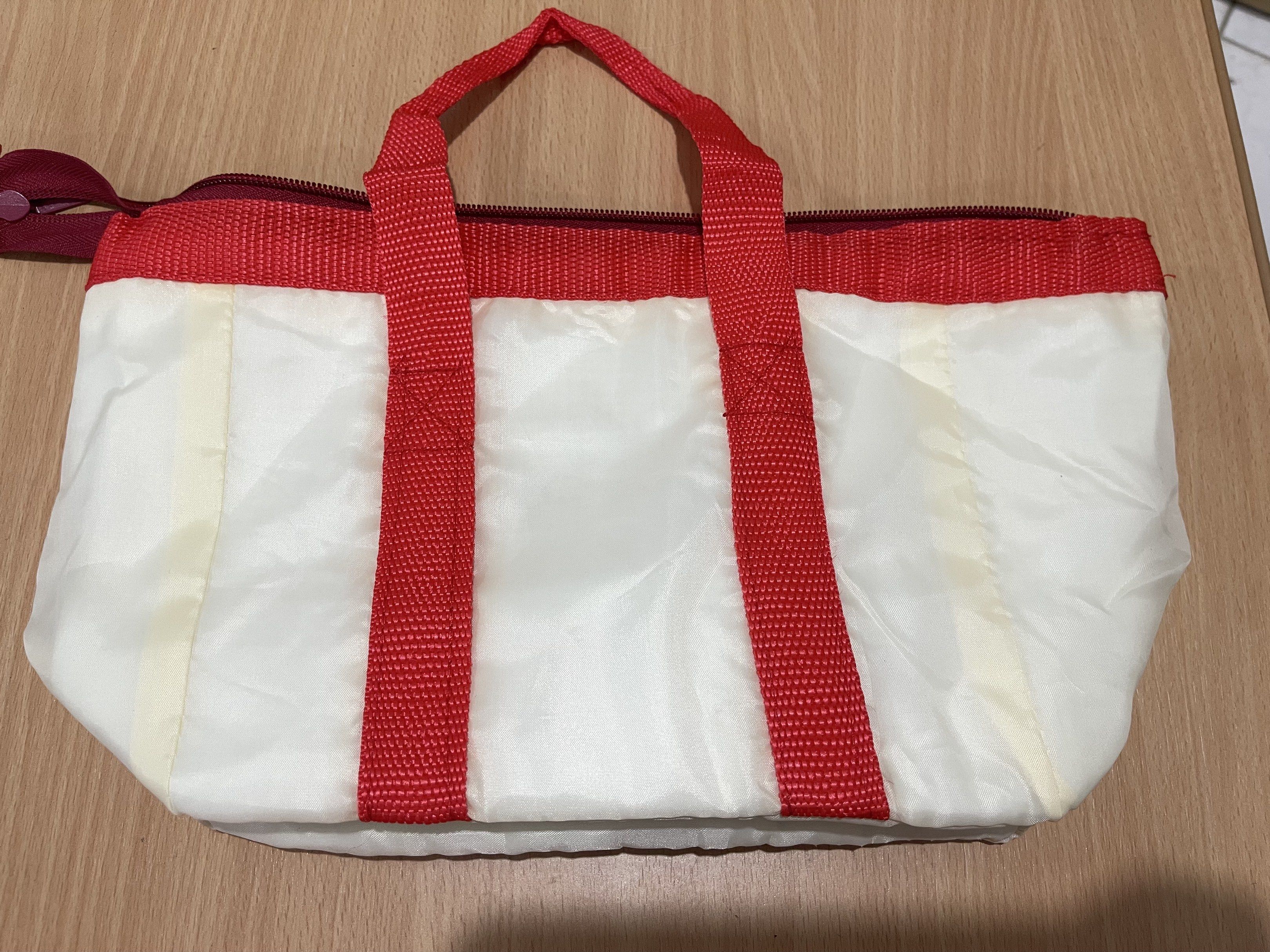 Thermal bag (Category: Food Organization & Storage) located in San Fernando. Submitted by japansurpluselyu (Listing ID 1419225638, Image 1). Description: .