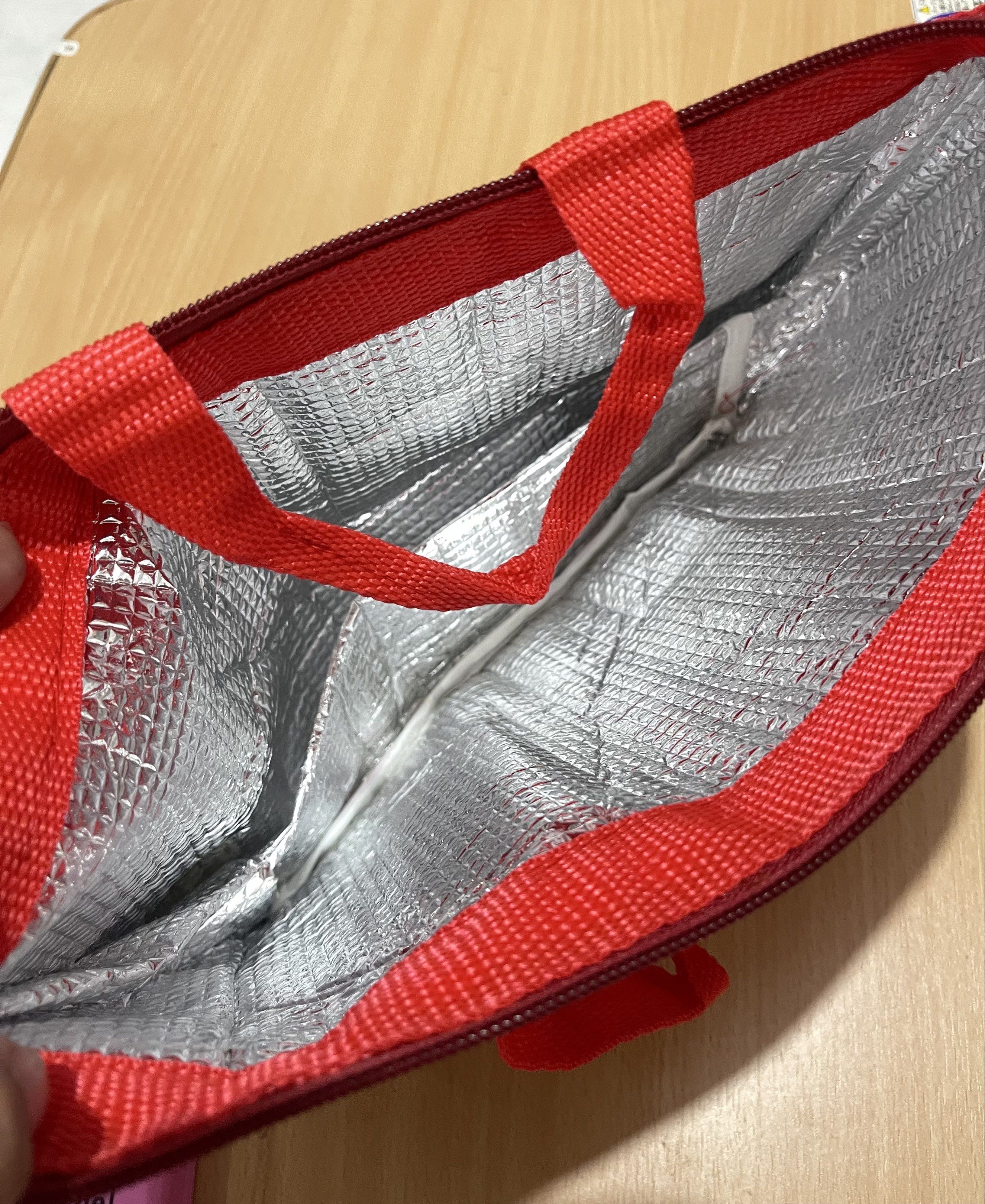 Thermal bag (Category: Food Organization & Storage) located in San Fernando. Submitted by japansurpluselyu (Listing ID 1419225638, Image 2). Description: .