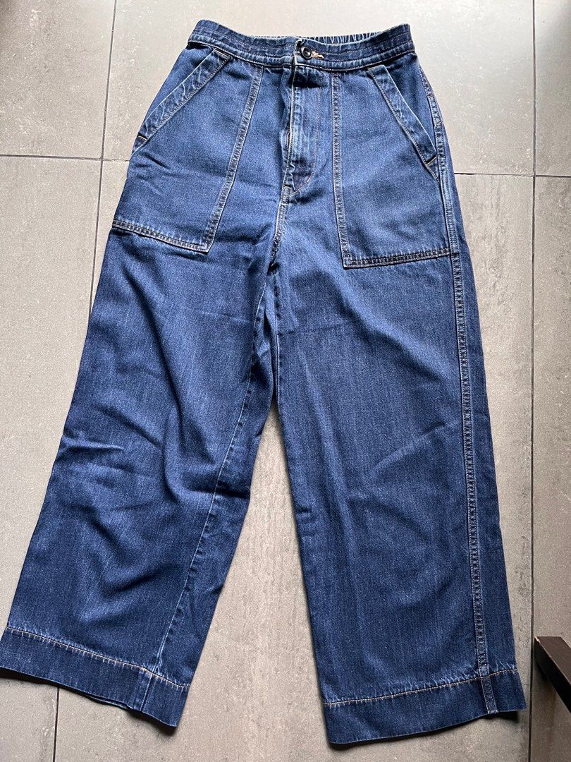 Uniqlo Dark Denim Pants (Category: Jeans) located in Pasig City. Submitted by blt78 (Listing ID 1419246636, Image 3). Description: - Uniqlo Wide-Leg Denim Pants - Size: M - Color: Dark Blue - Waist: 63-69cm - Hip: 88-94cm - Elastic Waistband with Drawstring .