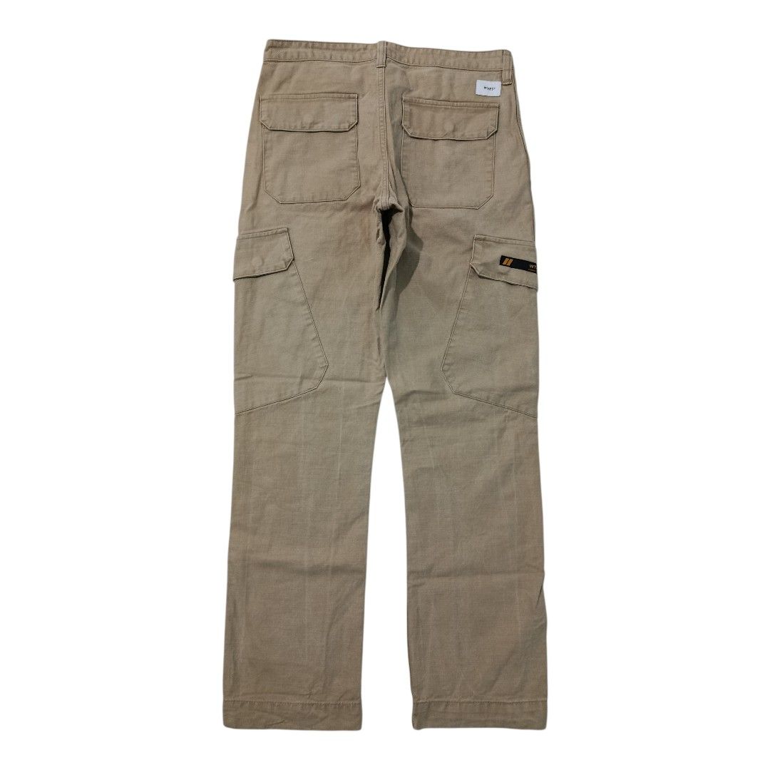 Wtaps cargo pants (Category: Trousers) located in Baguio. Submitted by used_clothing2600 (Listing ID 1419255948, Image 2). Description: Wtaps cargo pants Made in Japan Verygood condition Size 02 (32 on tape) Measurements in inches Waist 16 Front rise 11 Thigh 11.5 Knee 9 Leg opening 7.5 Inseam 30 Outseam 41 1,380 php.