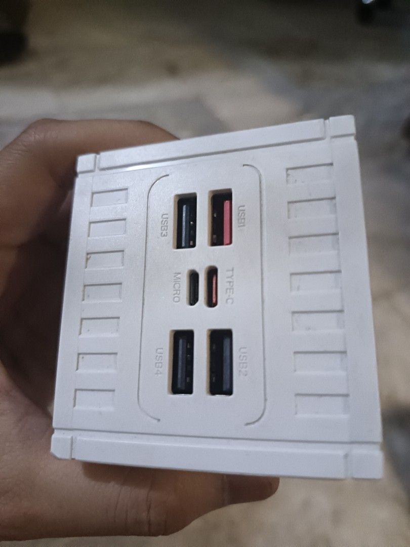 120000mAh 66W Power Bank (Category: Batteries & Power Banks) located in Quezon City. Submitted by cslapid (Listing ID 1422441872, Image 2). Description: - 120000mAh Capacity - 66W Super Fast Charging - Multiple Ports: USB, Micro, Type-C - LED Battery Percentage Display - Convenient Carrying Handle No longer need power brick. pickup from qc, payment via gcash, fixed price only.
