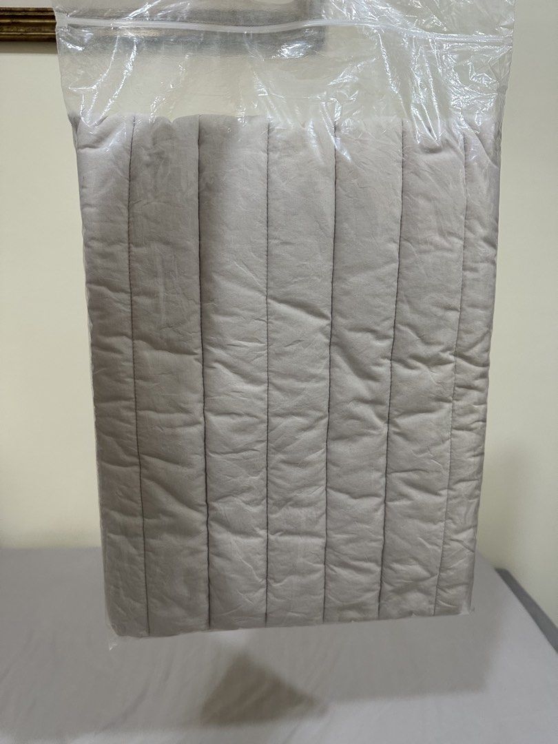 16 Inch Laptop Sleeve (Category: Laptop Bags & Sleeves) located in Davao. Submitted by 1lesslonelyg1rl (Listing ID 1422499087, Image 3). Description: .